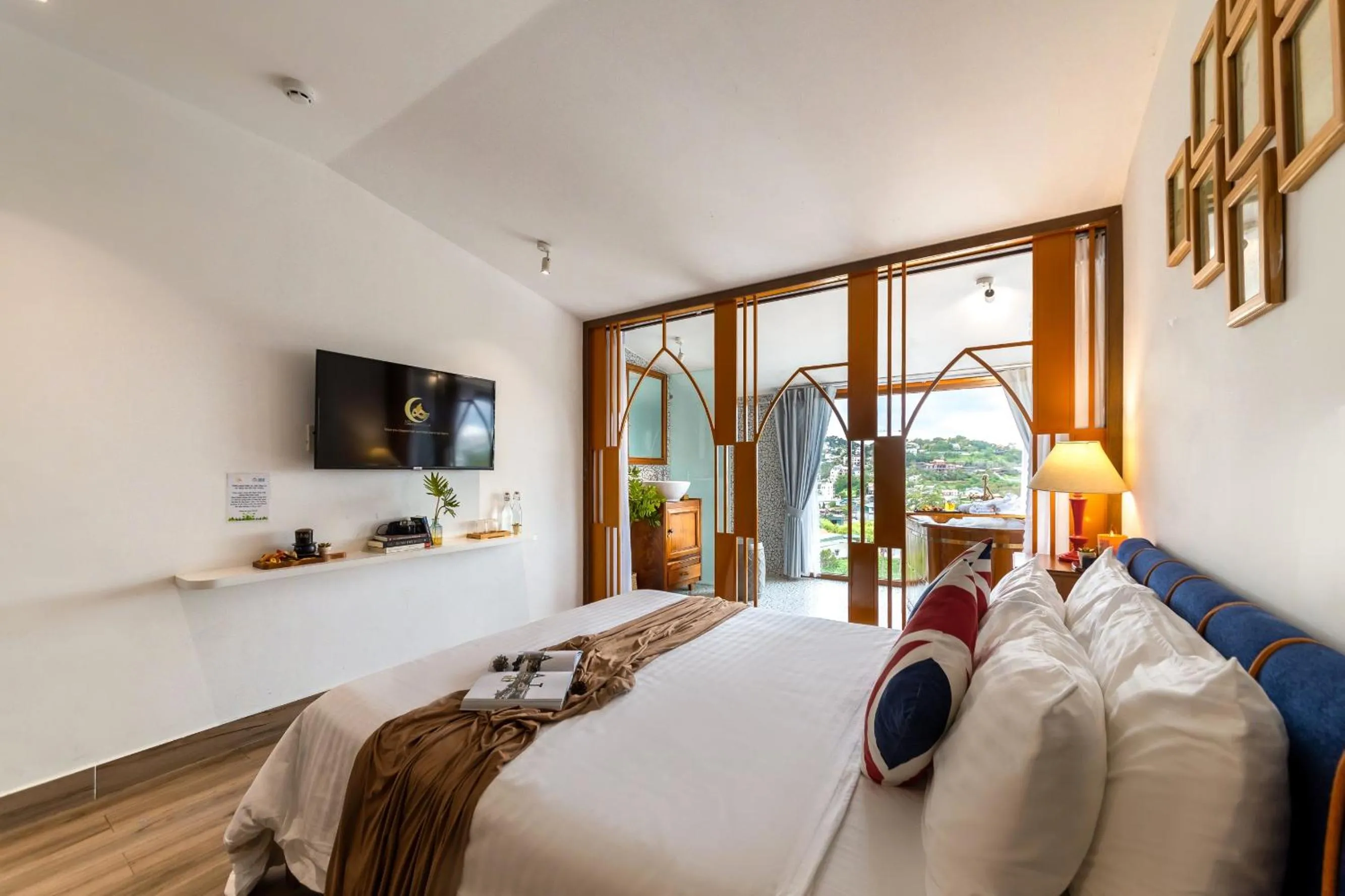 Bed in Casanova Dalat Hotel