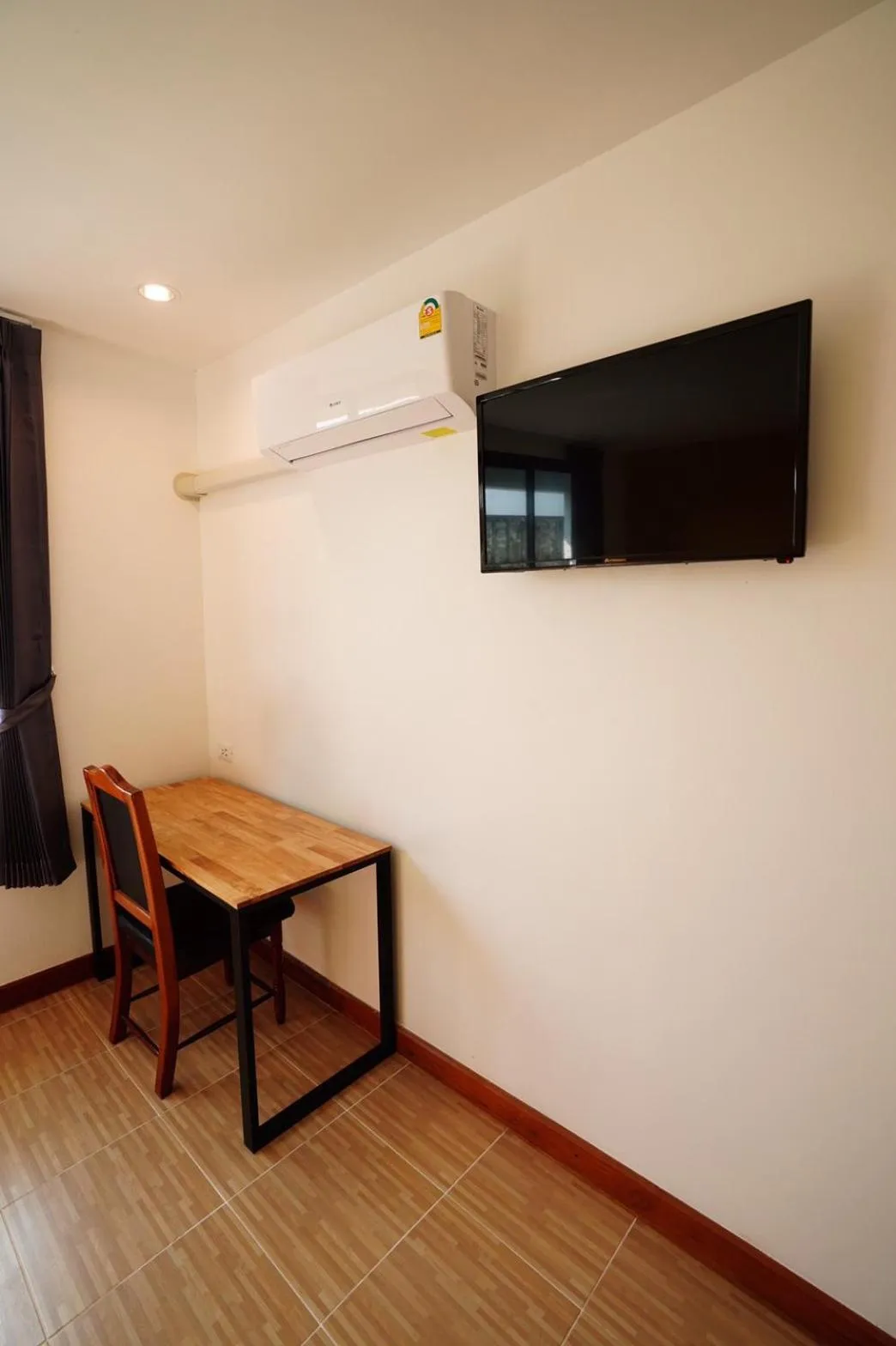 air conditioner in Windsor Hotel