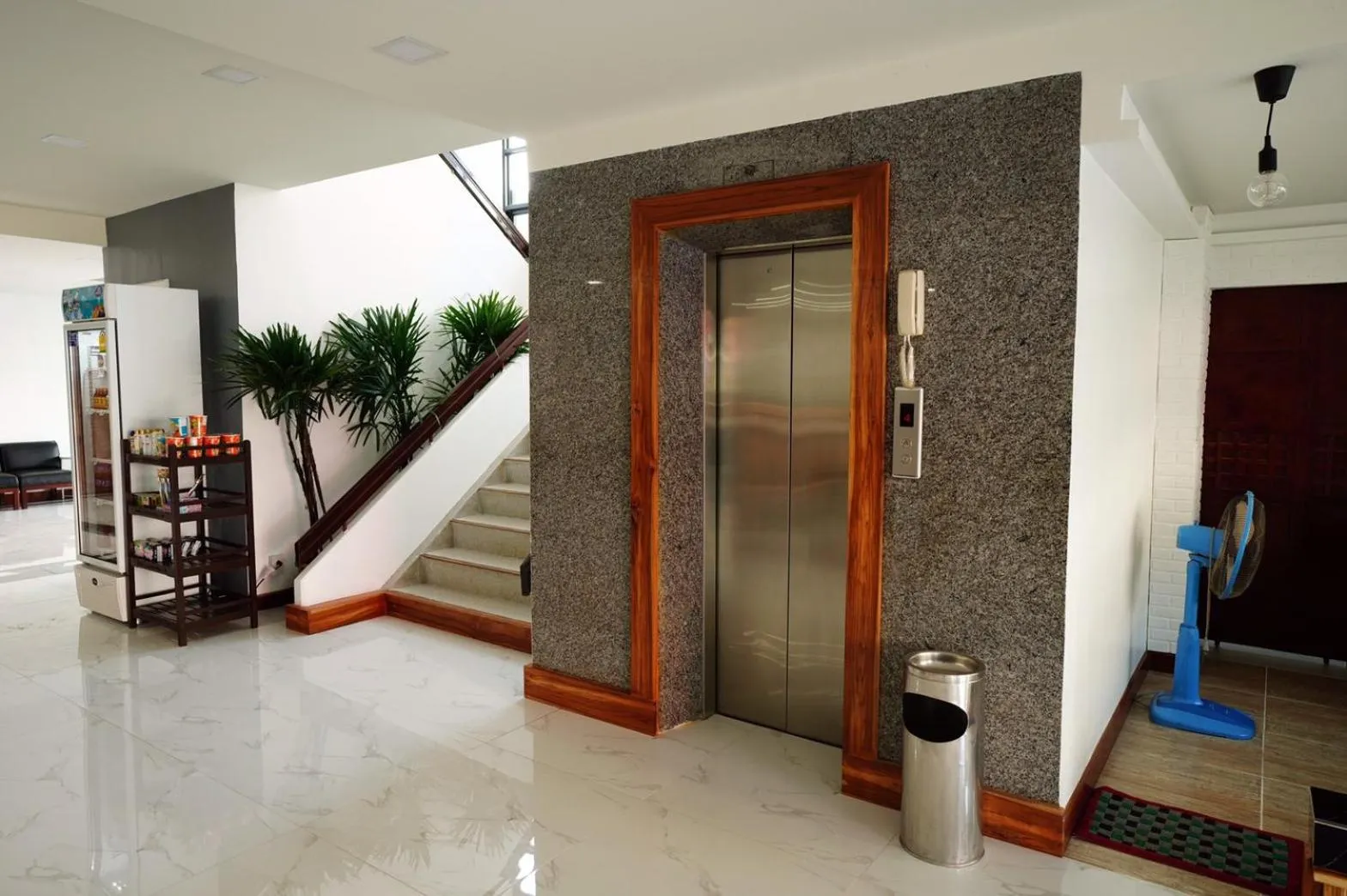 elevator in Windsor Hotel