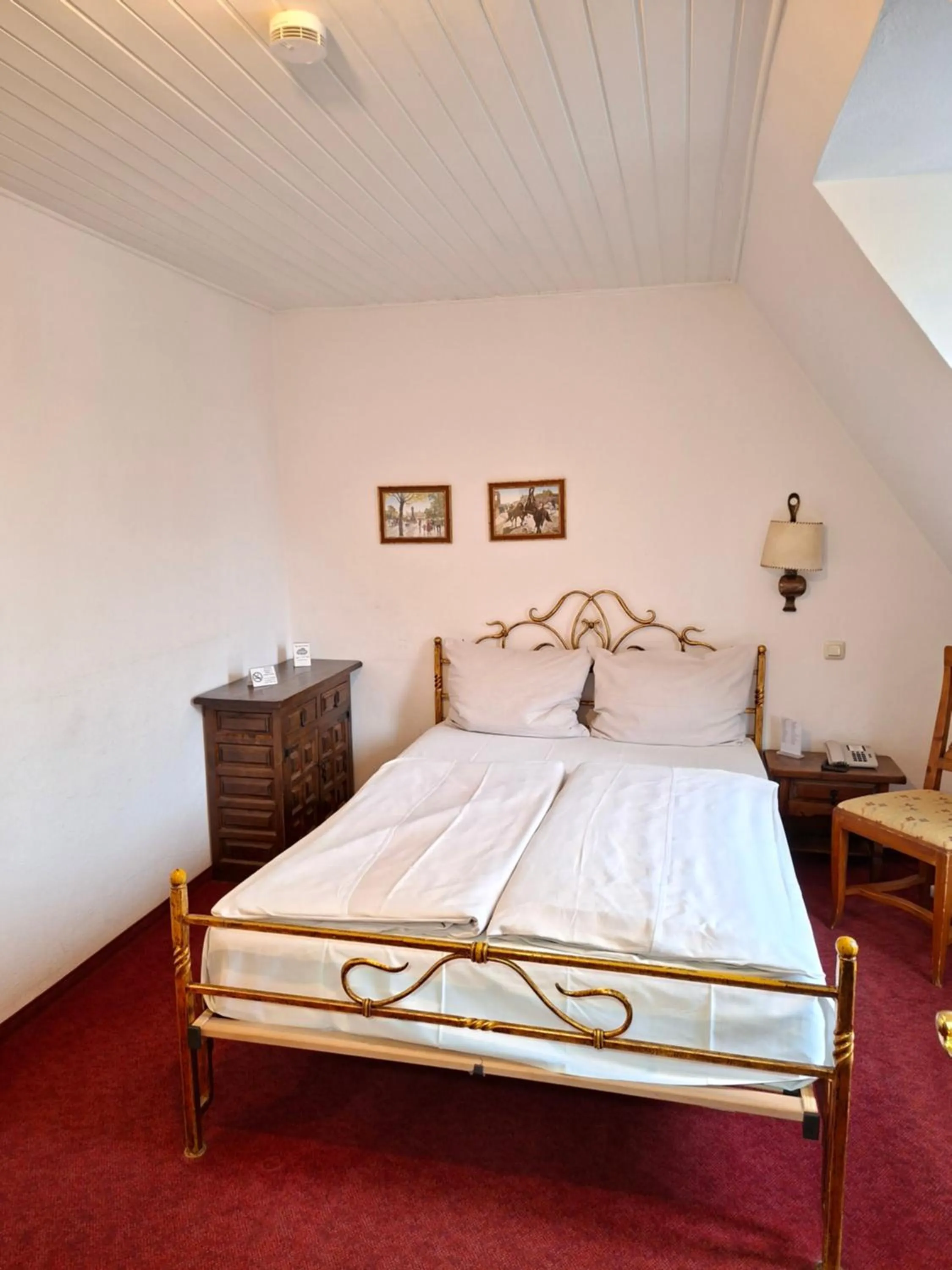 Photo of the whole room, Bed in Laimer Hof am Schloss Nymphenburg