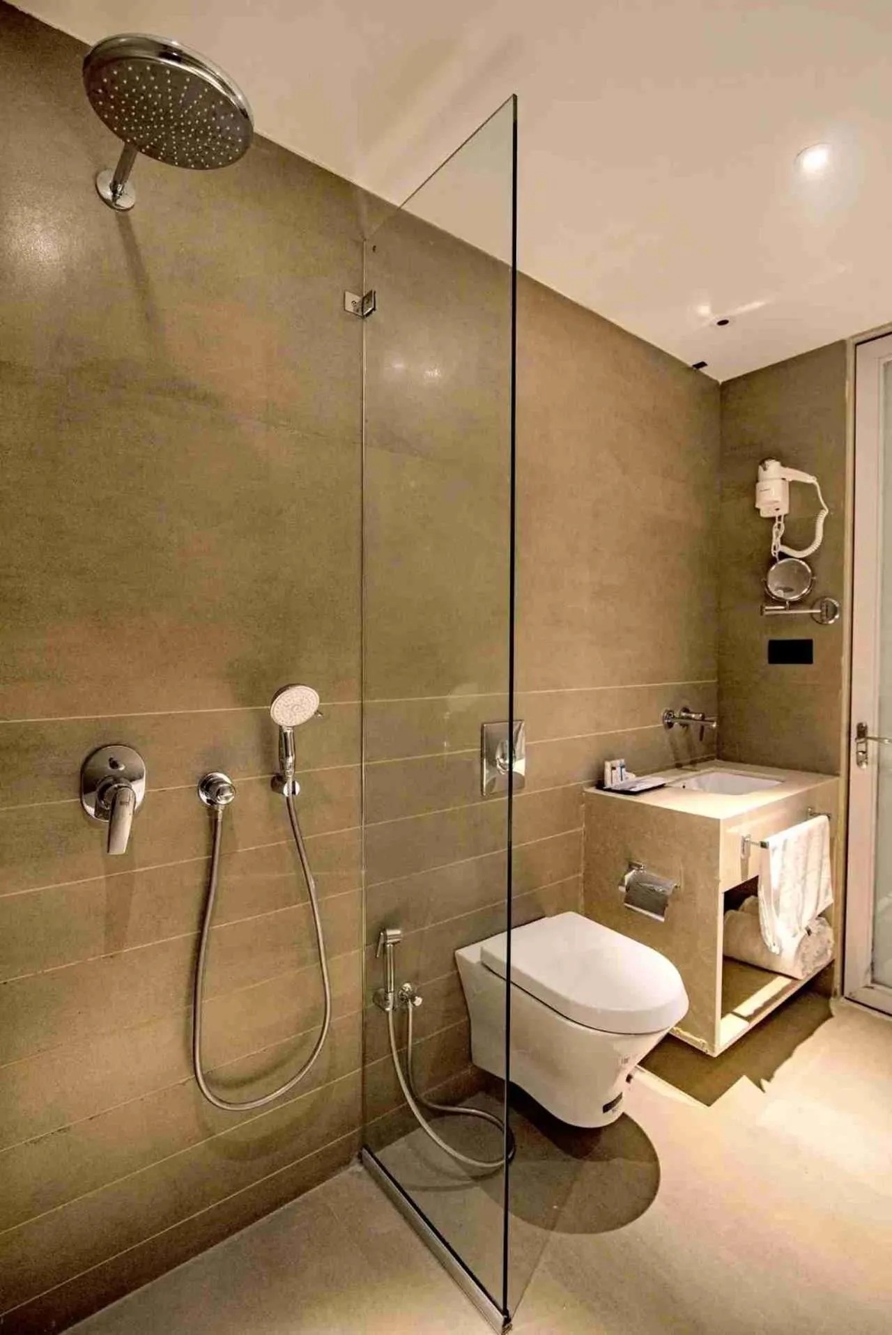 Bathroom in Enrise by Sayaji Nashik