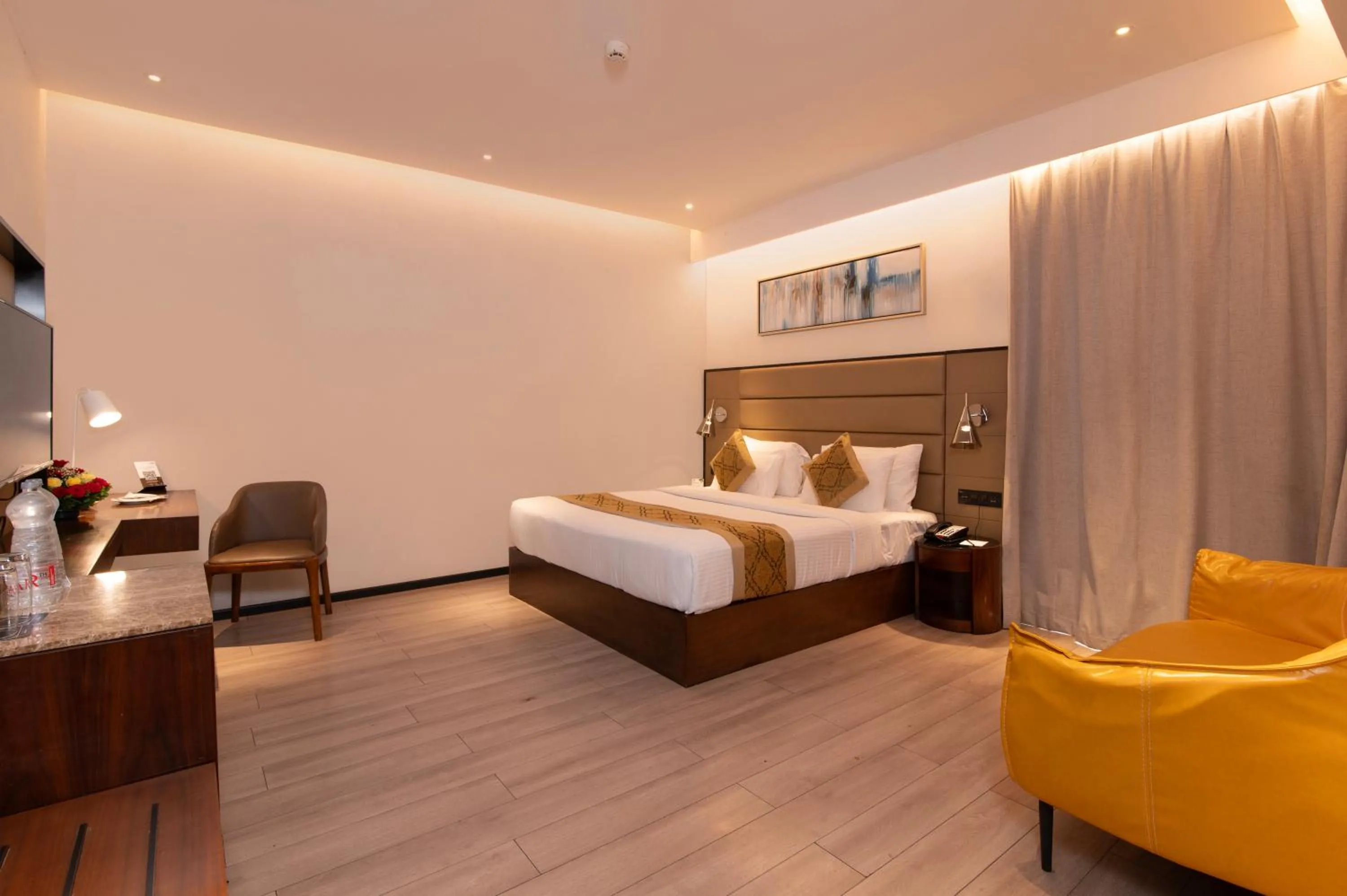 Bedroom, Bed in Enrise by Sayaji Nashik