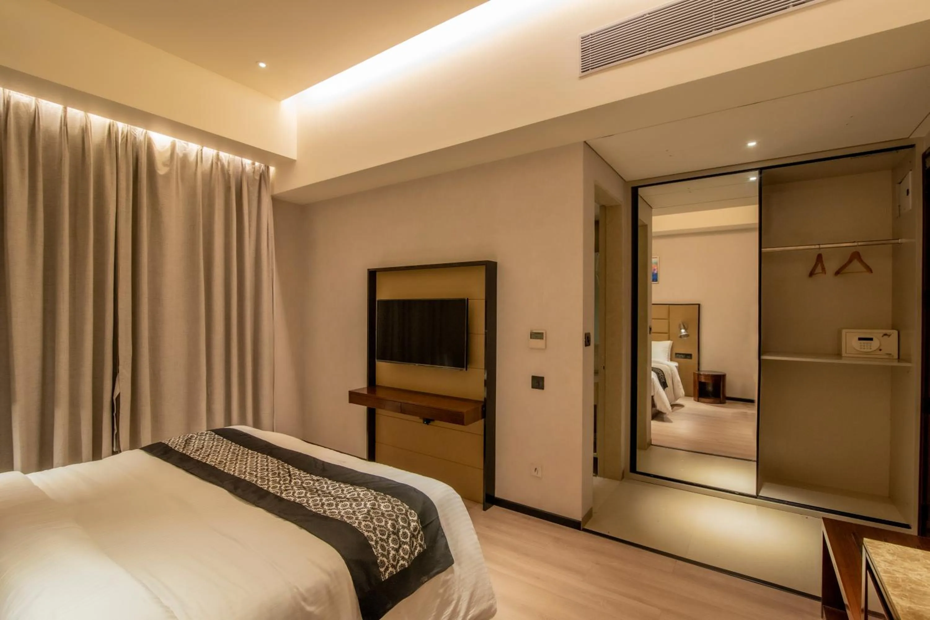 Bedroom, Bed in Enrise by Sayaji Nashik