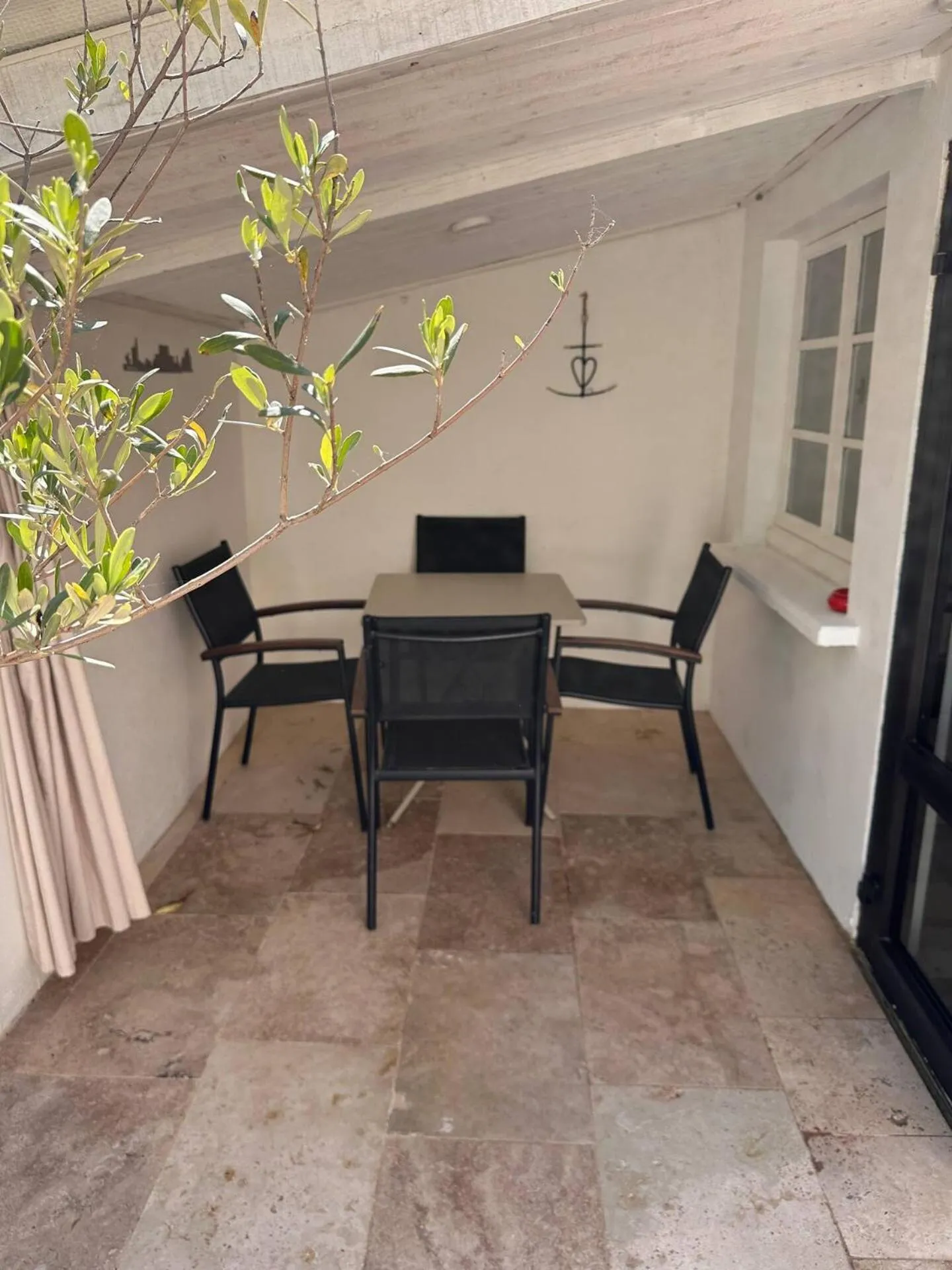 Patio in Bel Appartement Terrasse Intra Muros - Certifié Étoiles de France