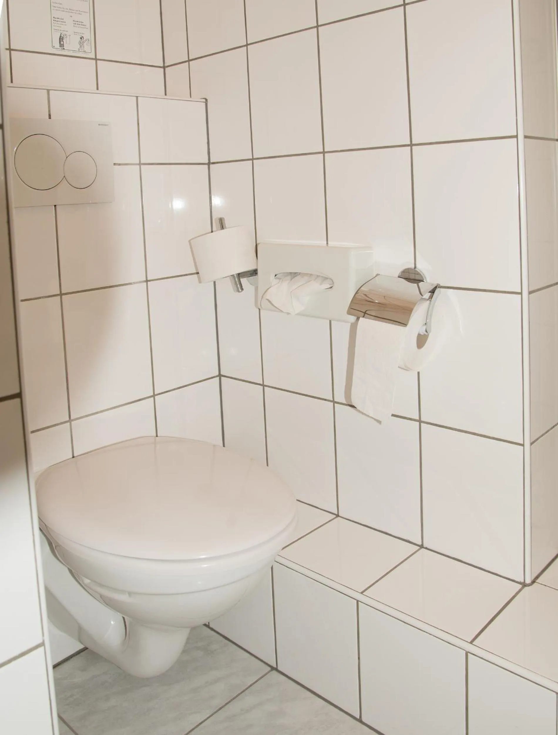 Toilet in Hotel und Restaurant Löwenbräu Köln