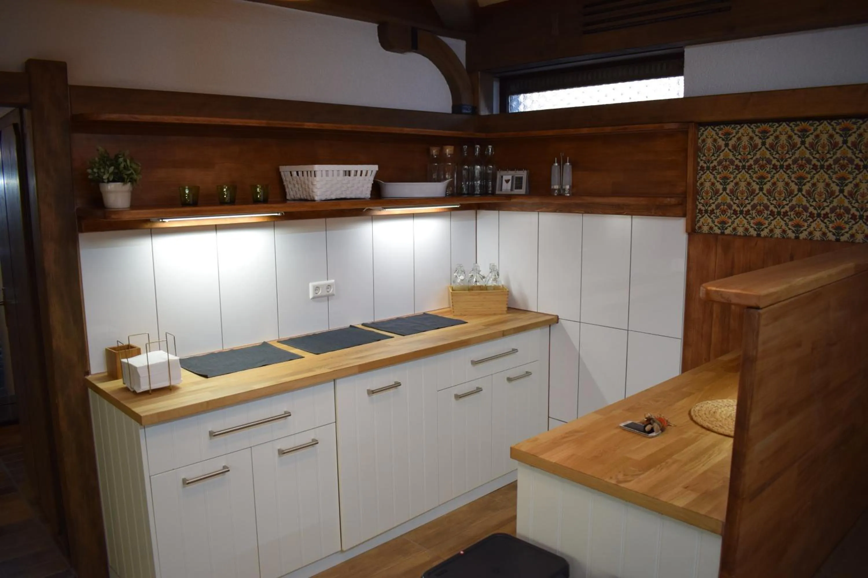 Communal kitchen in Hotel Post mit Klimaanlage