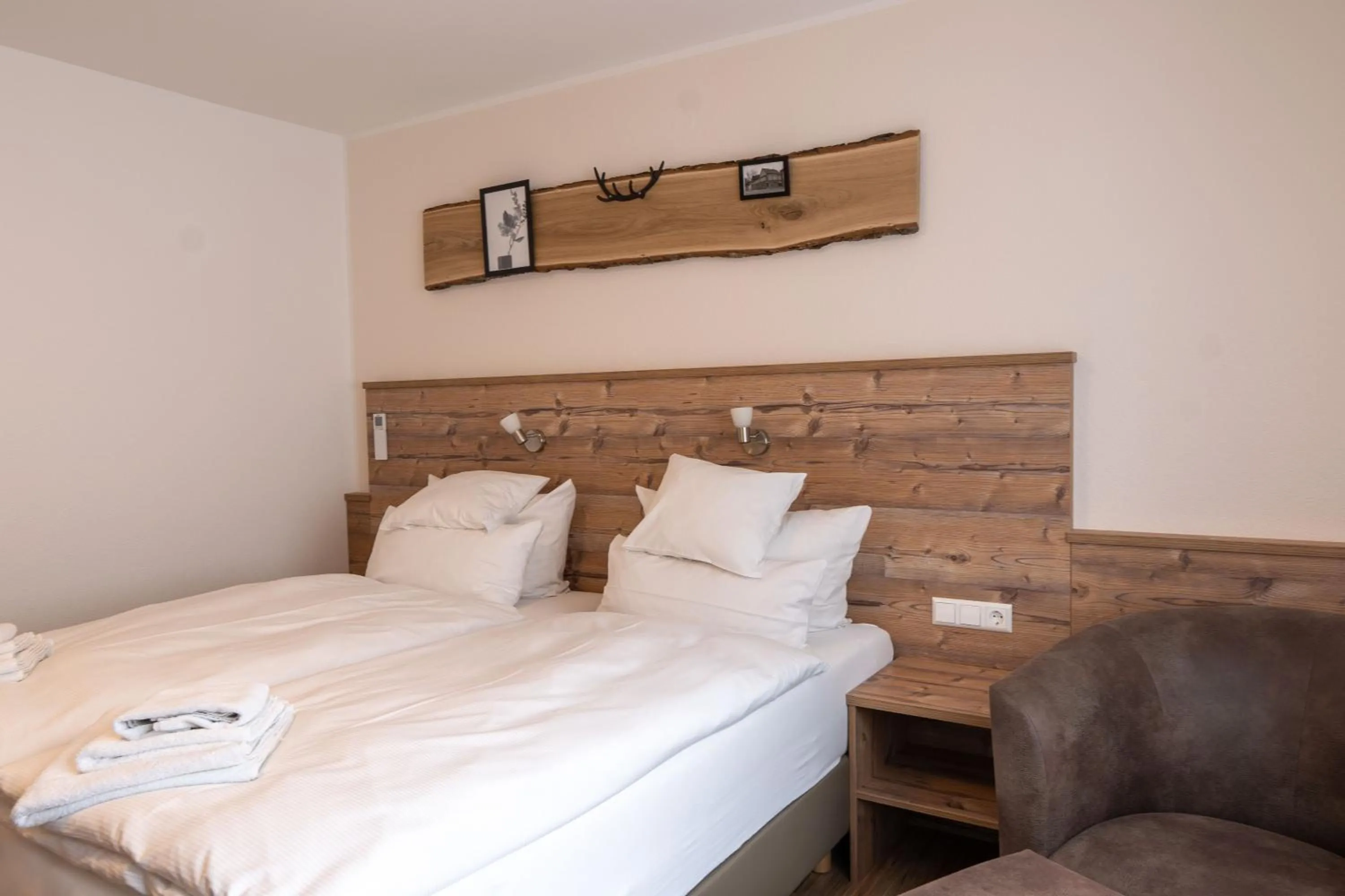 Bed in Hotel Post mit Klimaanlage