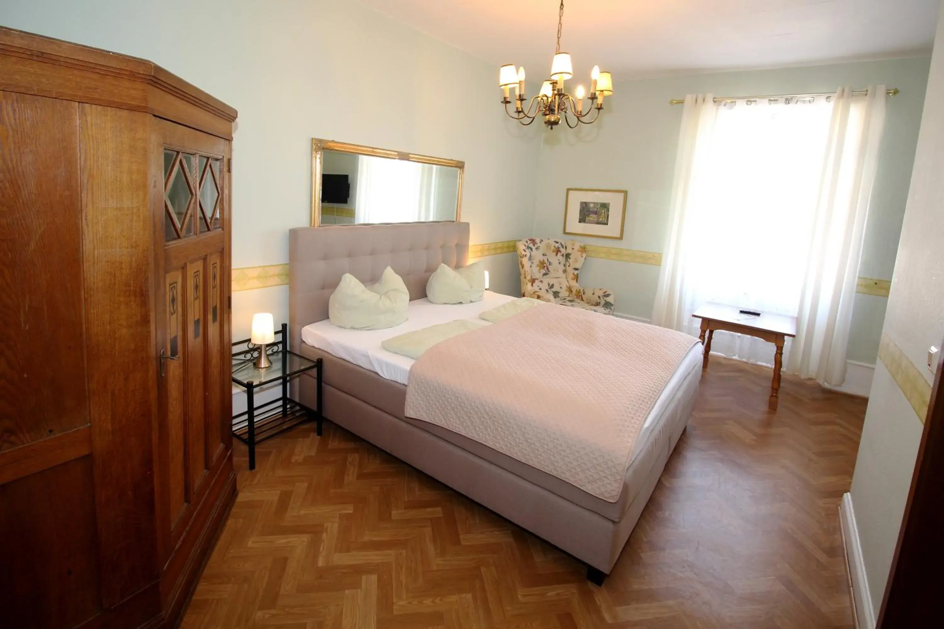 Double Room in Historisches Hotel zum Schwan Double Room in Historisches Hotel zum Schwan