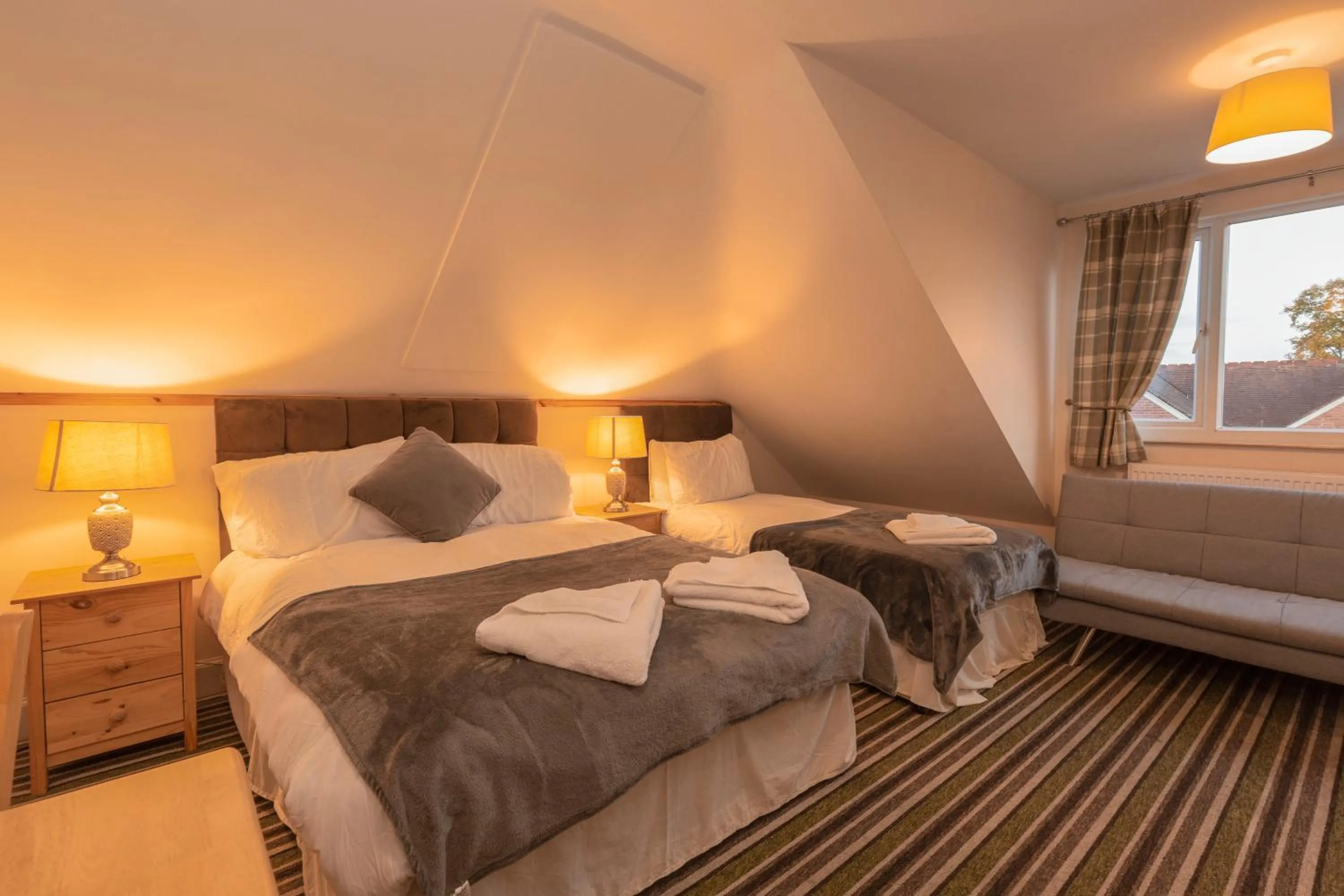 Bedroom, Bed in Ricky Road Guest House - Premium