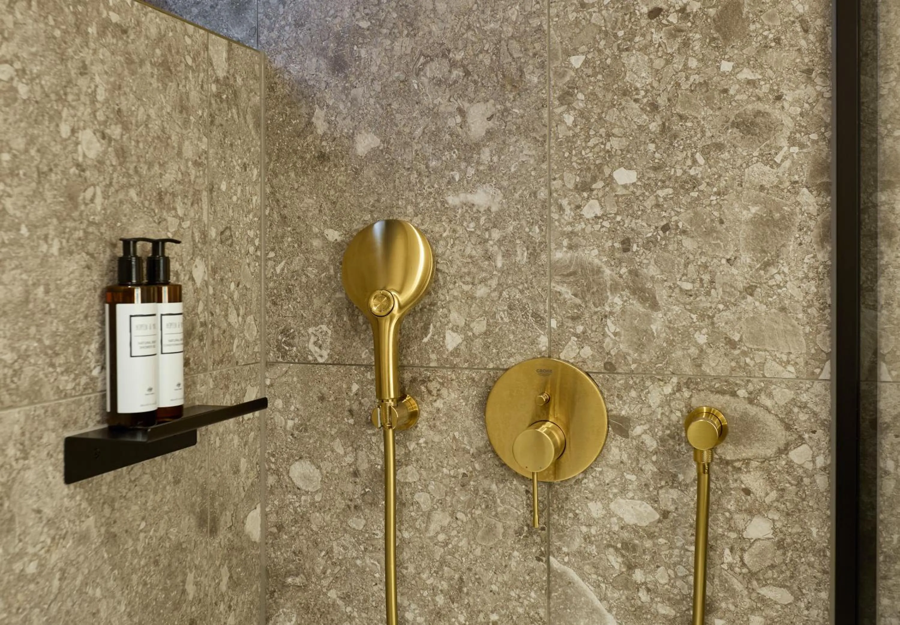 Shower in Platzl Hotel - Superior