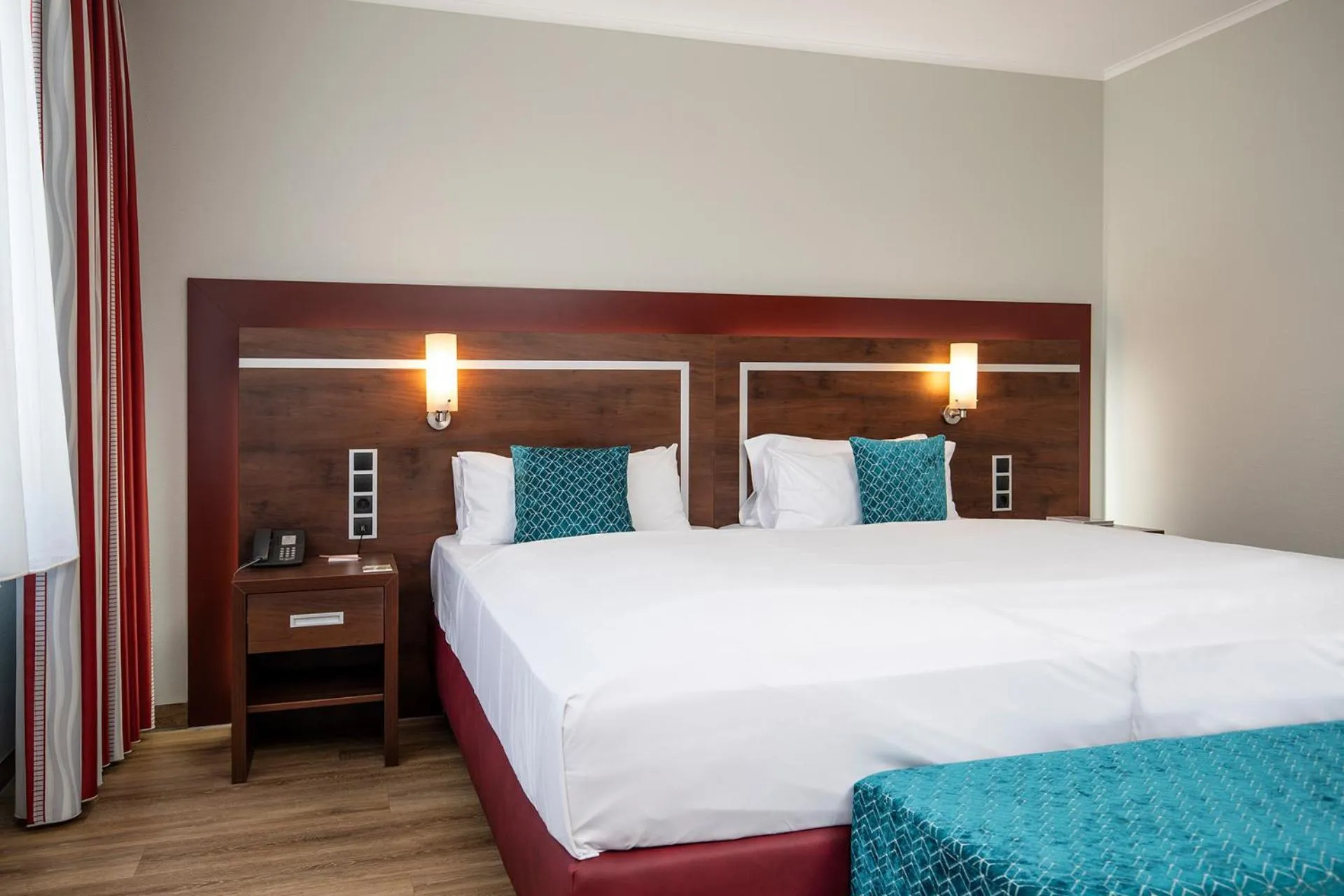 Photo of the whole room, Bed in Ringhotel Zweibruecker Hof