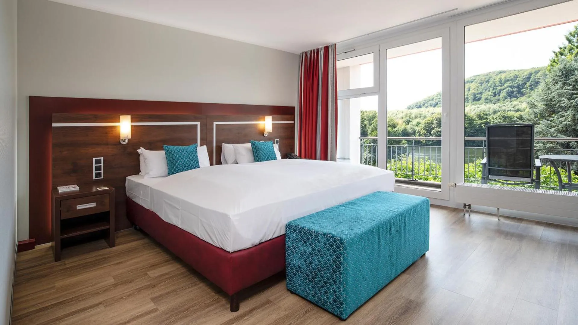 Photo of the whole room, Bed in Ringhotel Zweibruecker Hof