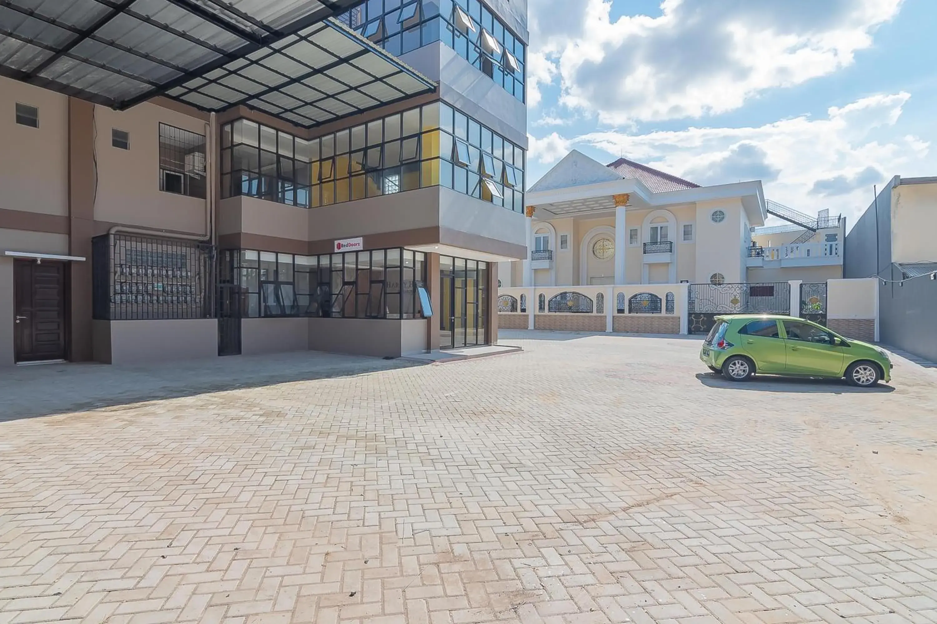 RedDoorz Plus near Taman Budaya Samarinda RedDoorz Plus near Taman Budaya Samarinda