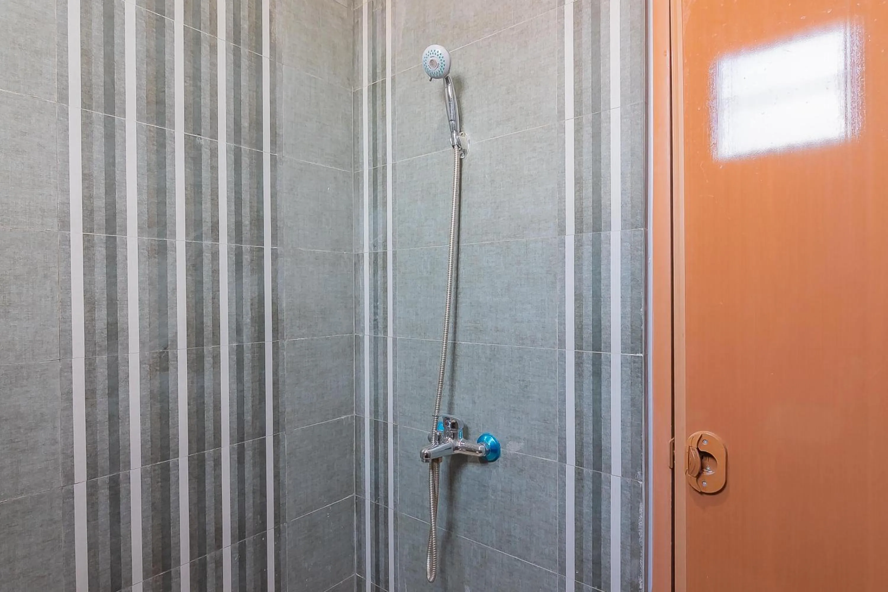 Bathroom in RedDoorz Plus near Taman Budaya Samarinda