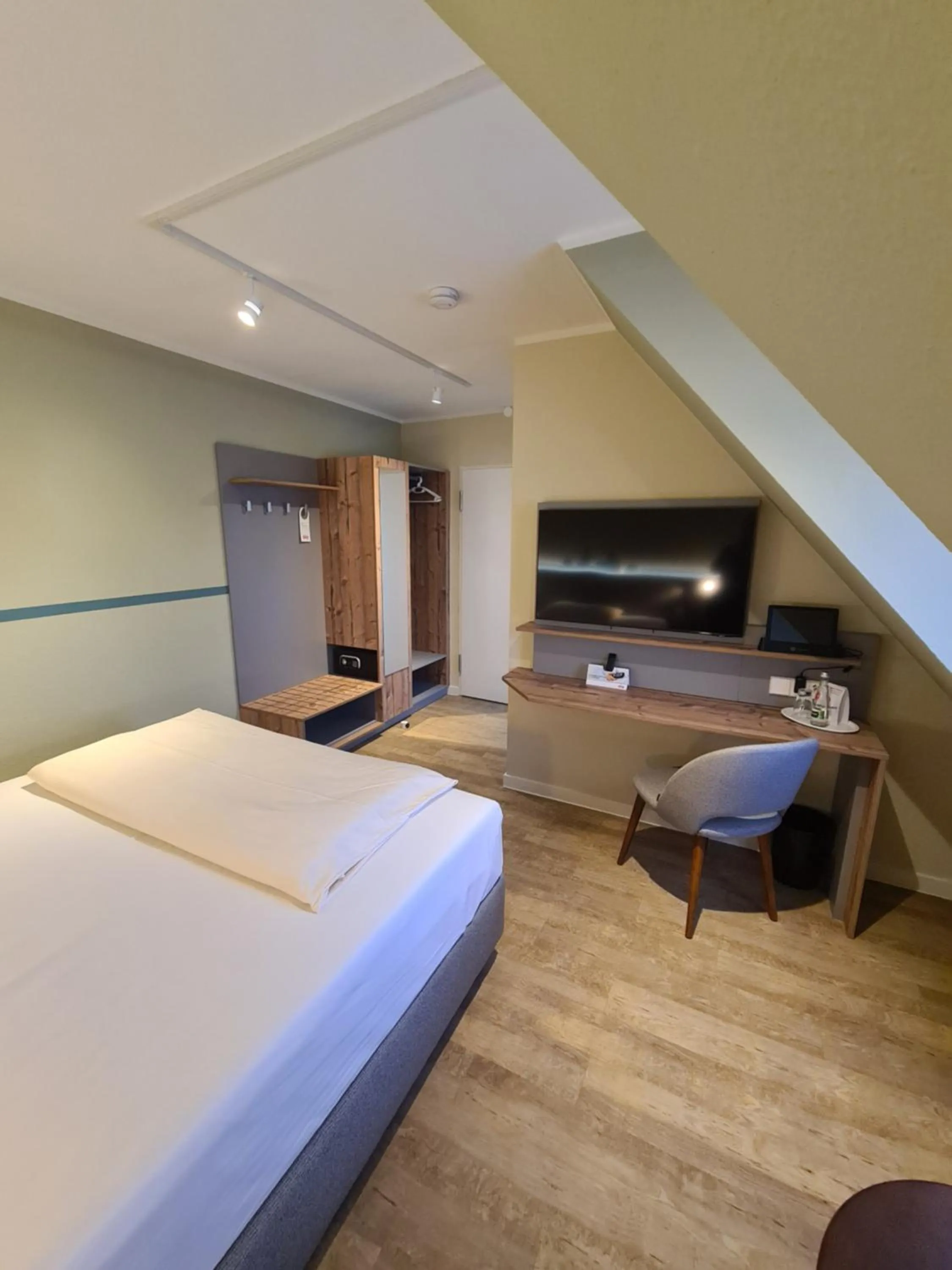 Photo of the whole room, Bed in Stadthotel Engel