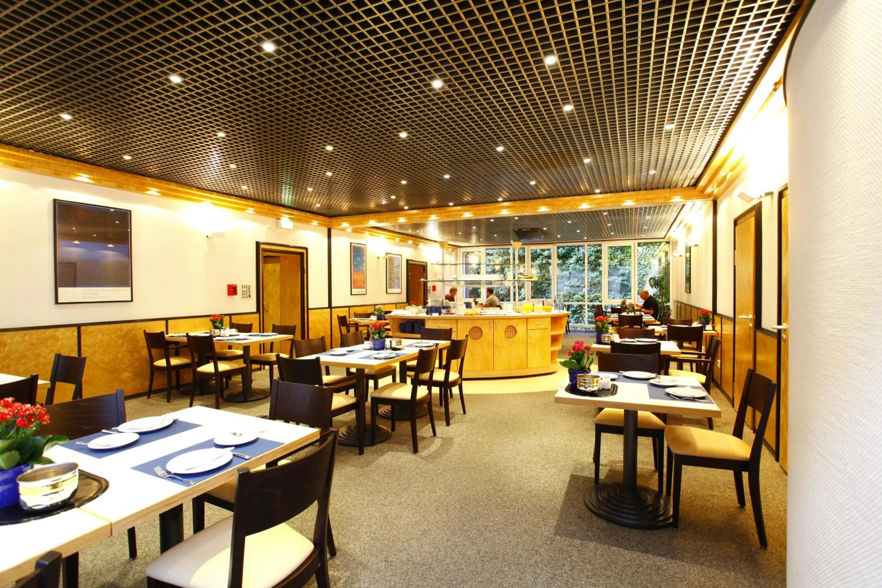 Restaurant/places to eat in Stadthotel Engel