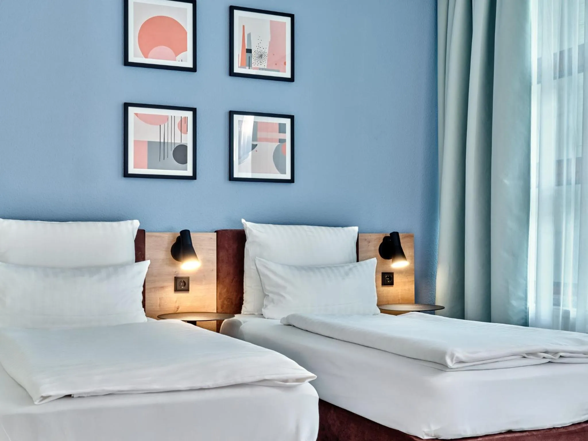 Photo of the whole room, Bed in Garner Hotel Berlin - Schöneberg by IHG