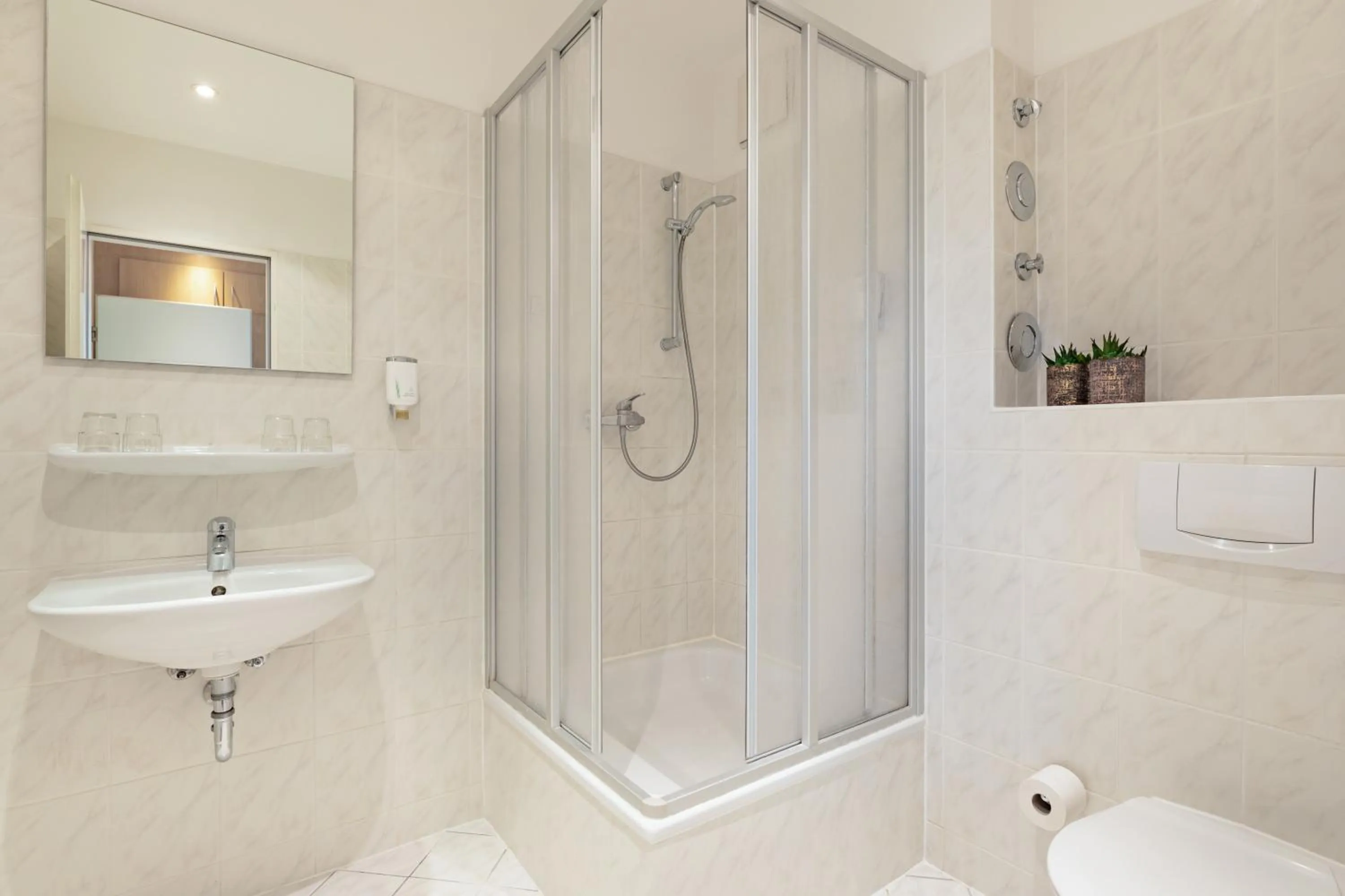 Bathroom in Novum Hotel City B Berlin Centrum