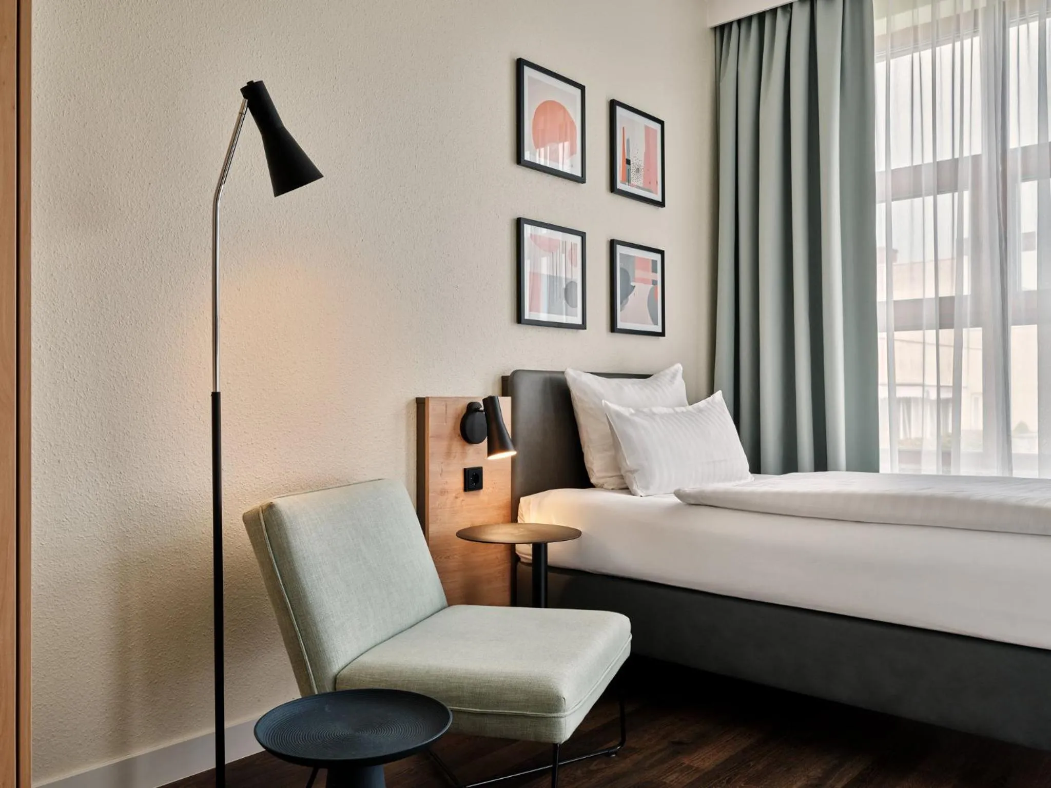 Photo of the whole room, Bed in Garner Hotel Berlin - Schöneberg by IHG