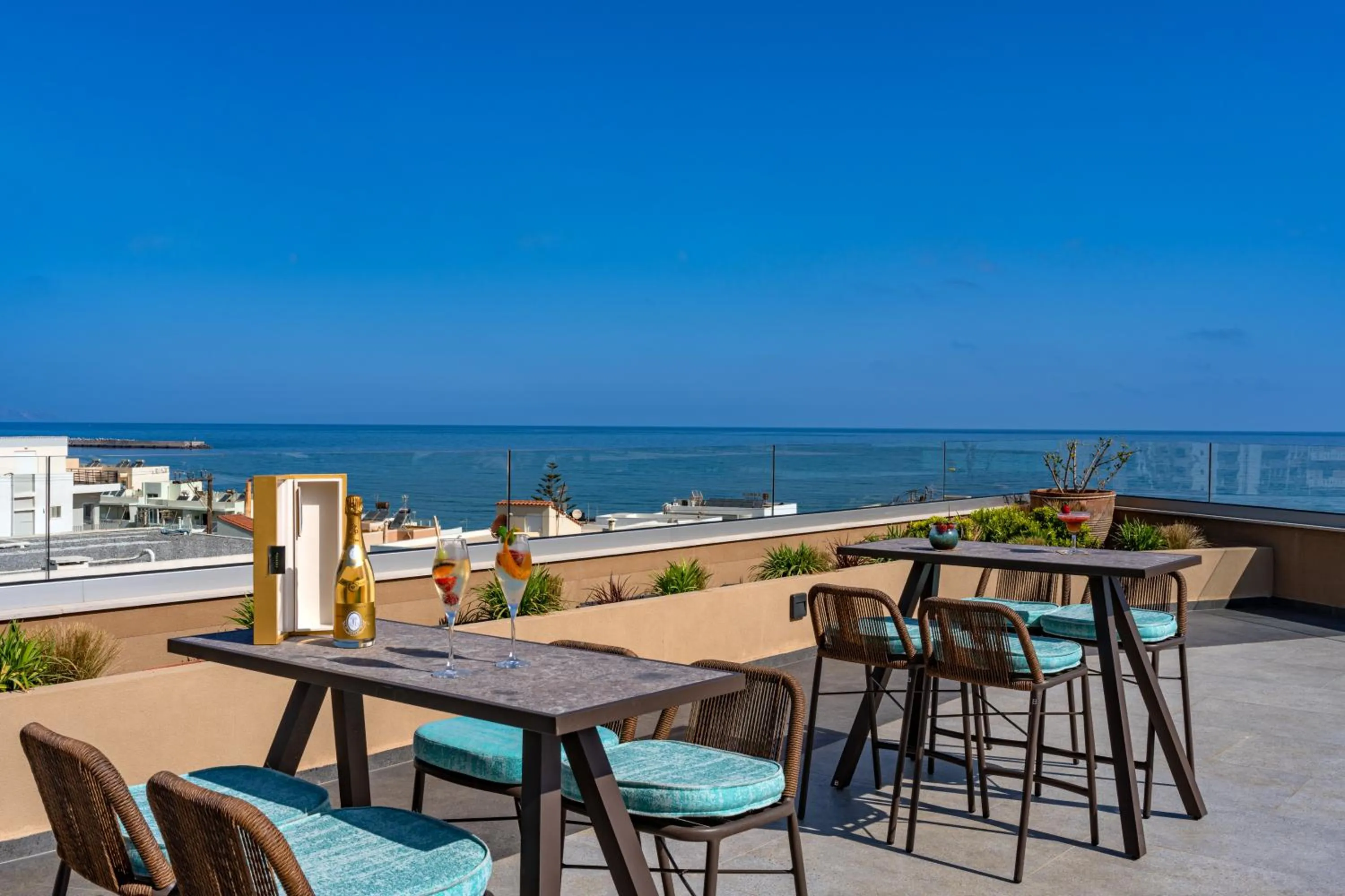 Restaurant/places to eat in Minos Ambassador Suites & Spa - Adults only