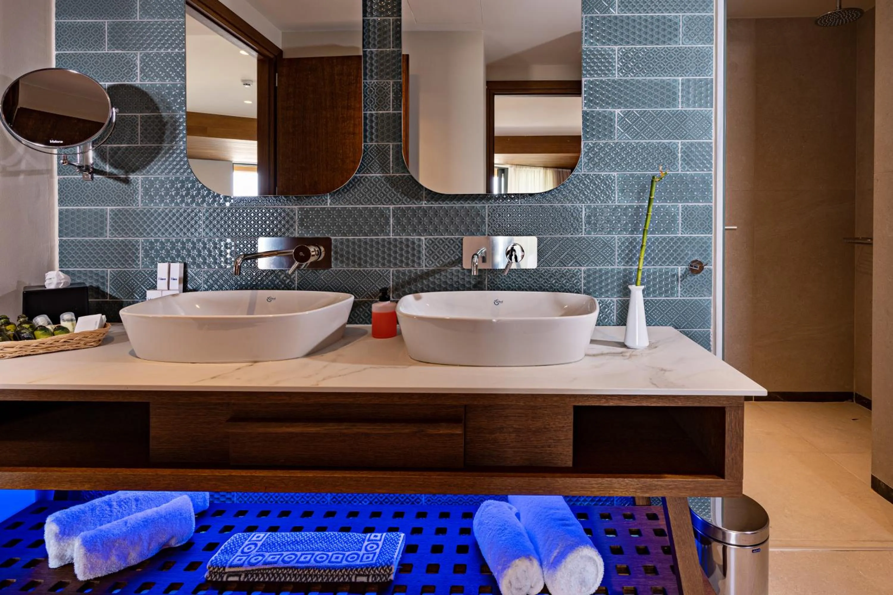 Bathroom in Minos Ambassador Suites & Spa - Adults only