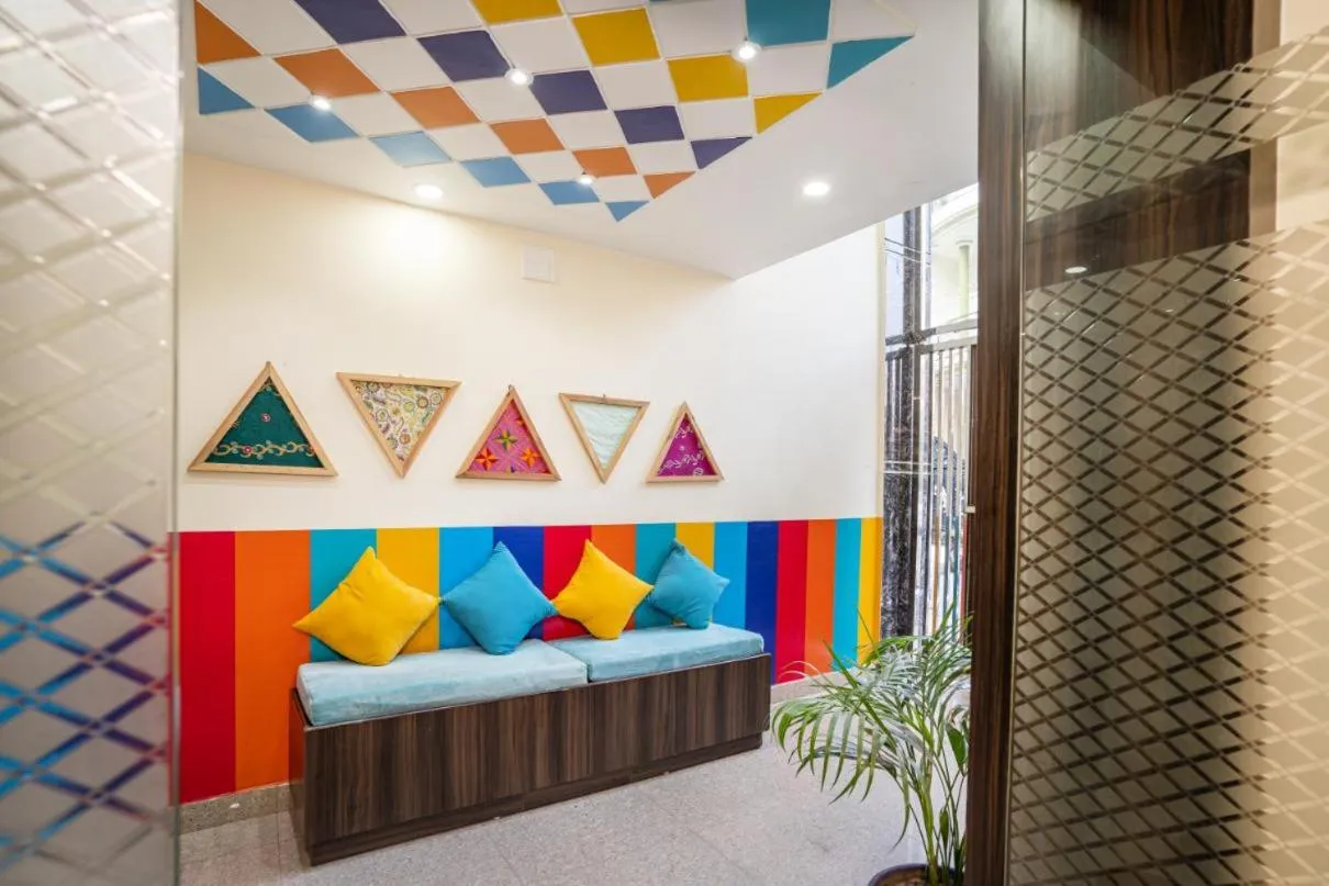 Facade/entrance, Bed in goSTOPS Amritsar, Chatiwind Gate