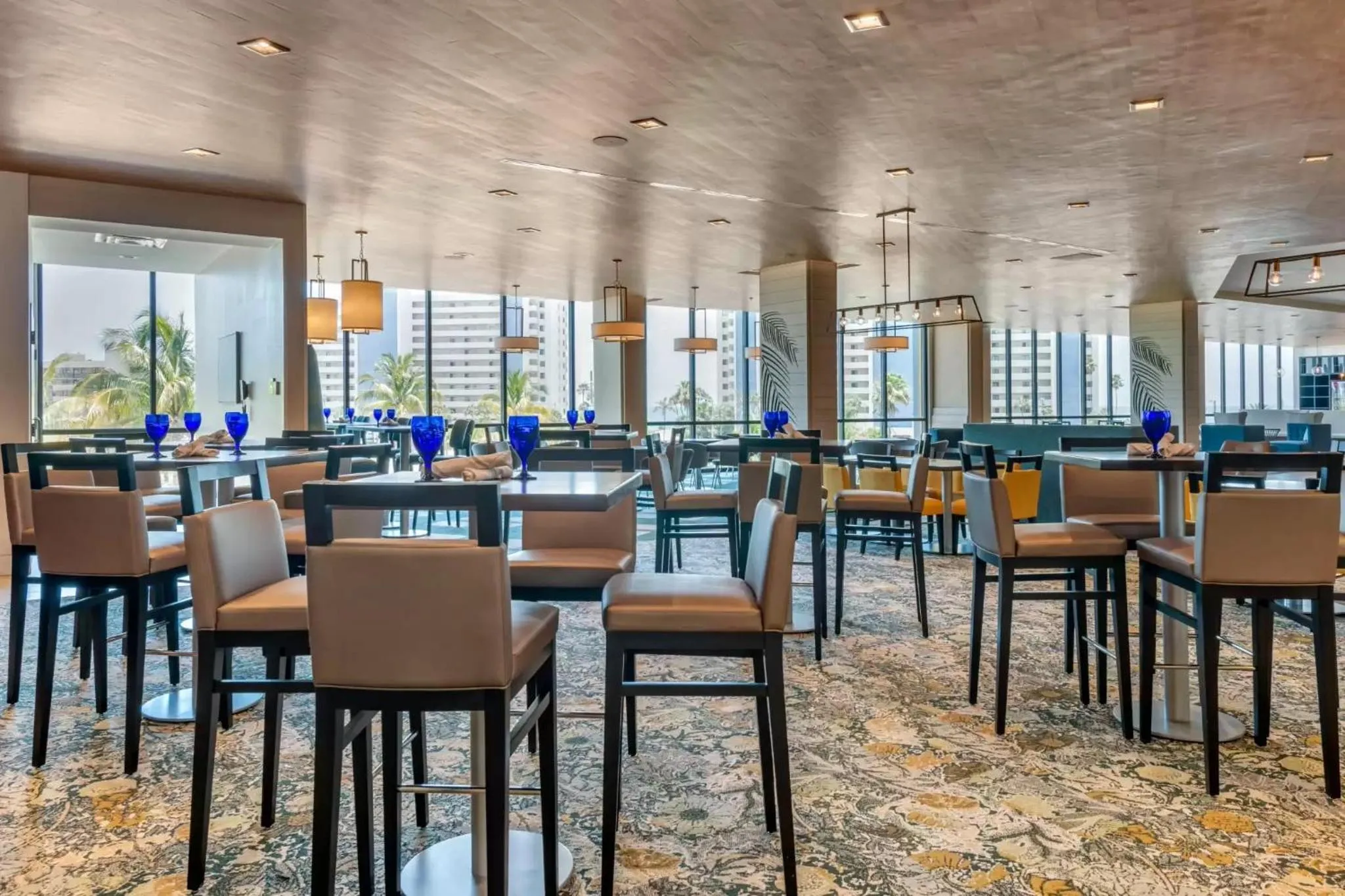 Restaurant/places to eat in Cambria Hotel St Petersburg-Madeira Beach Marina