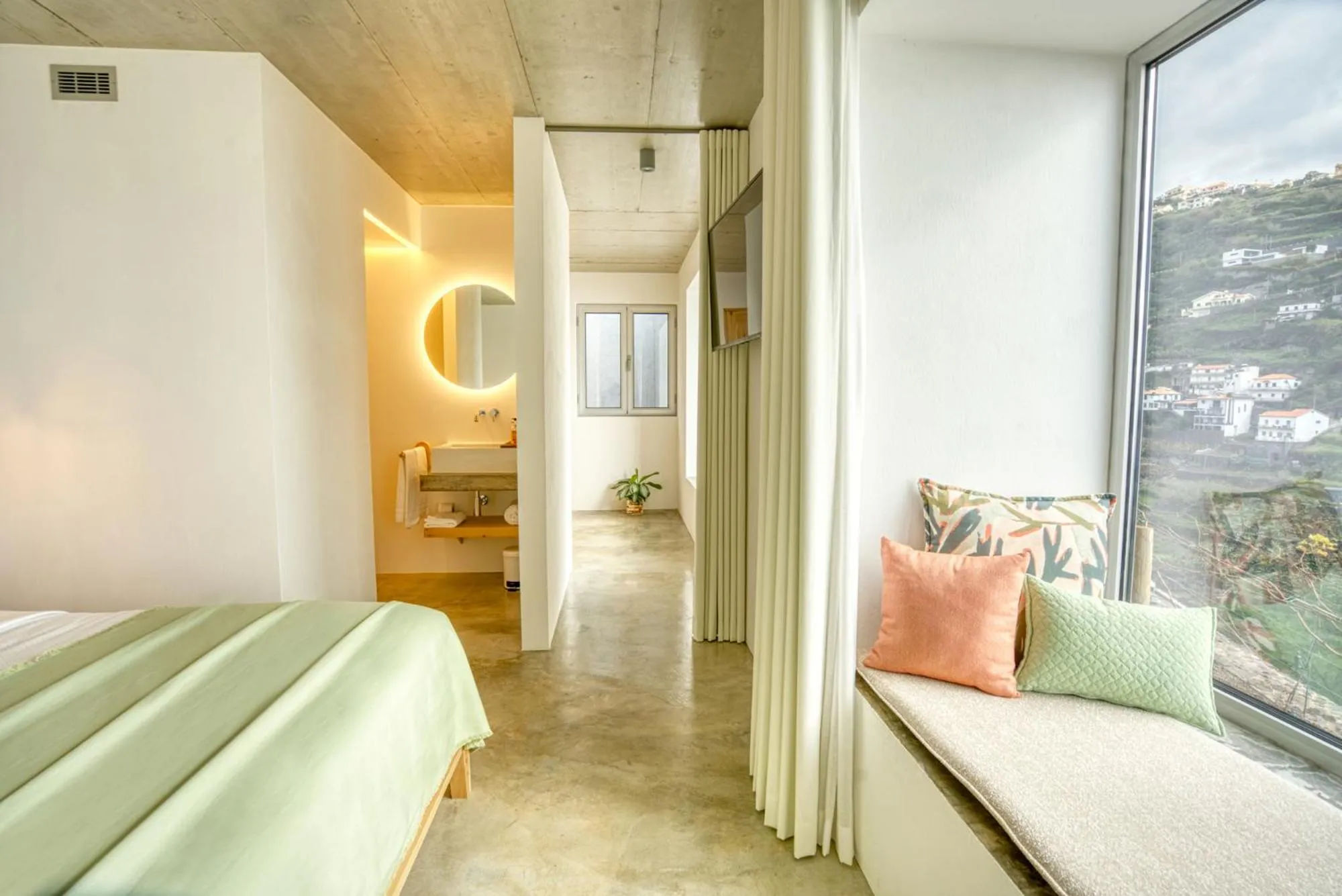 Bed in Socalco Nature Calheta