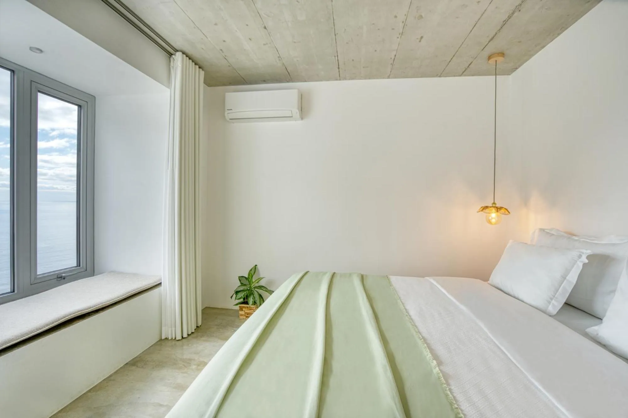 Bed in Socalco Nature Calheta