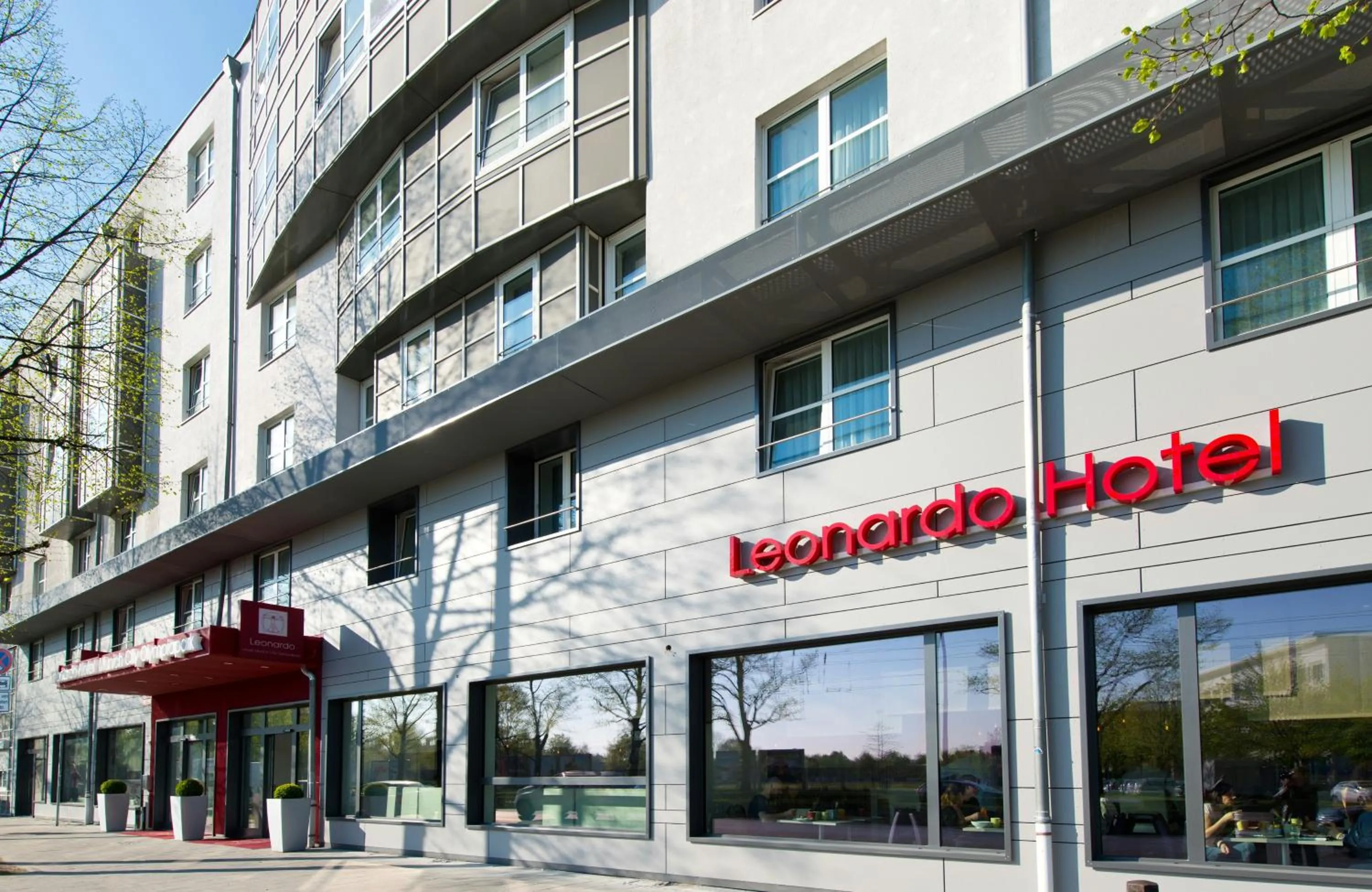 Property building in Leonardo Hotel Munich City Olympiapark