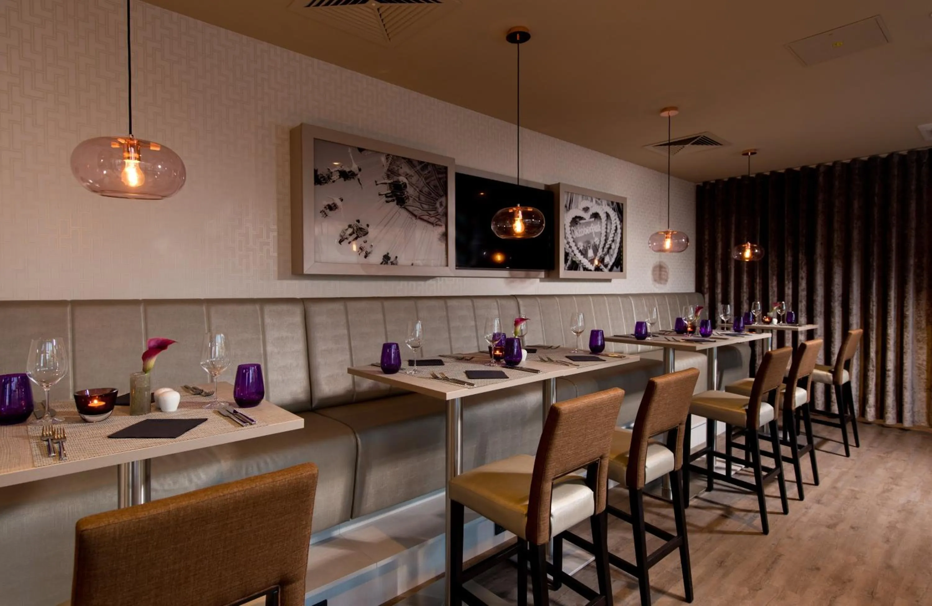 Restaurant/places to eat in Leonardo Hotel Munich City Olympiapark