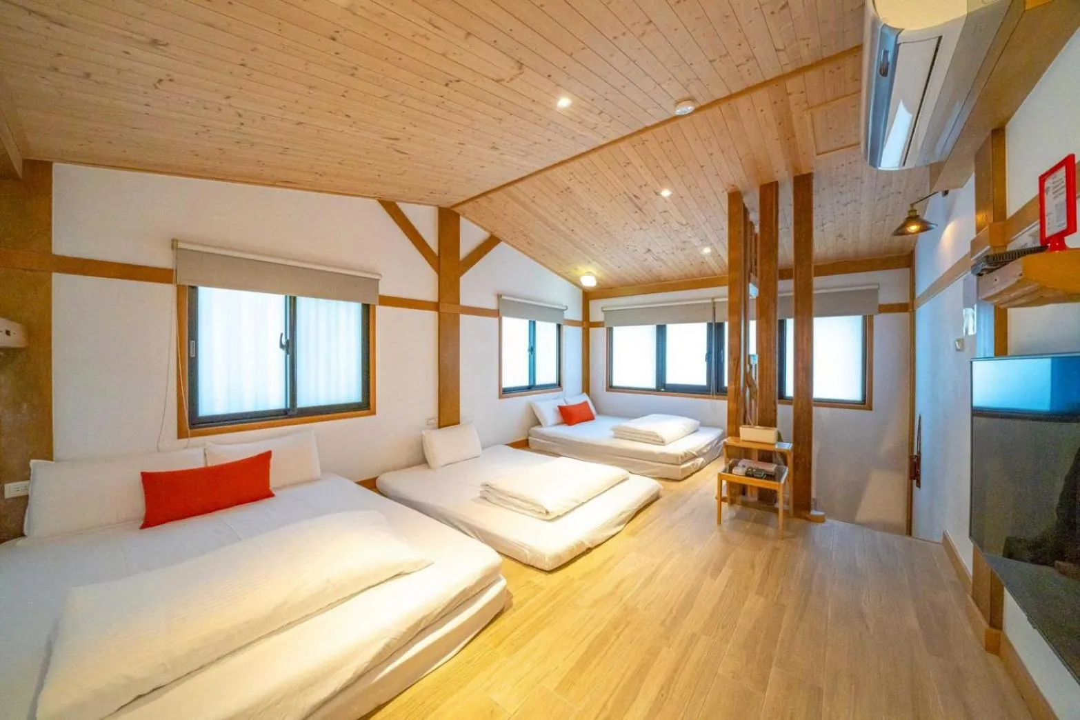 Bed in 末廣通二館 日式包棟民宿Suehirodori Japanese Entire Home No2