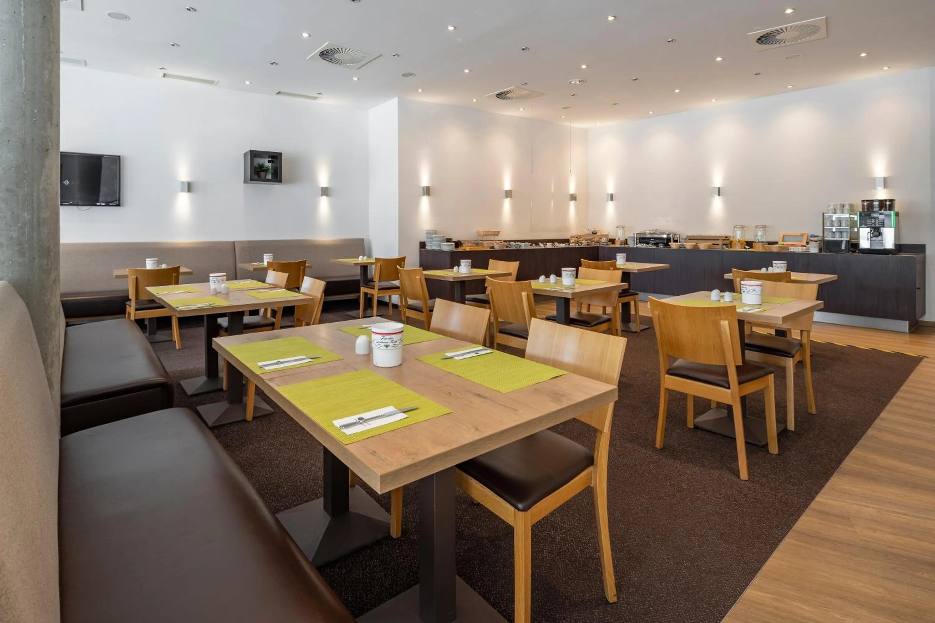 Breakfast in Center Hotel Kaiserhof