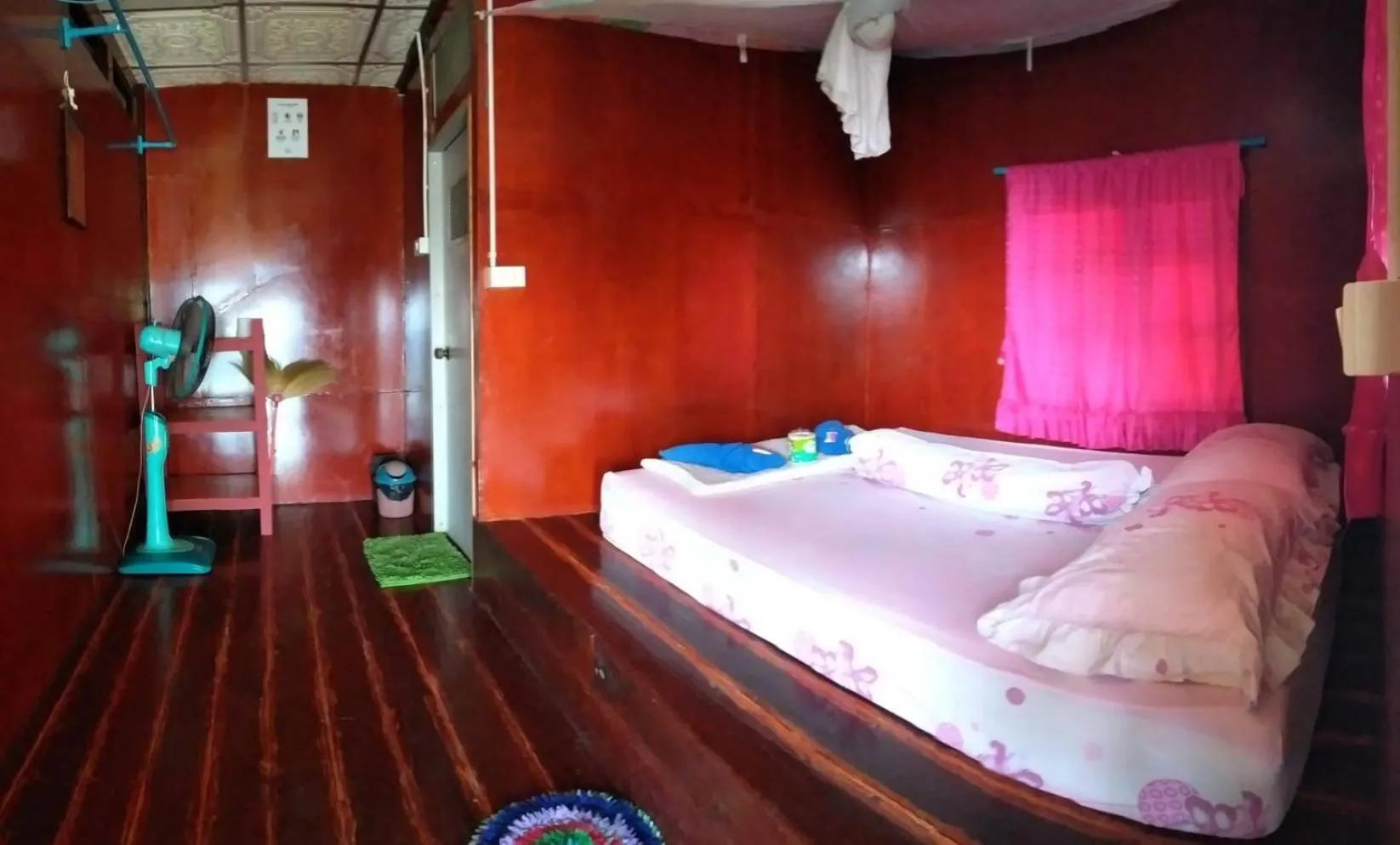 Bed in DAYA hill seaview