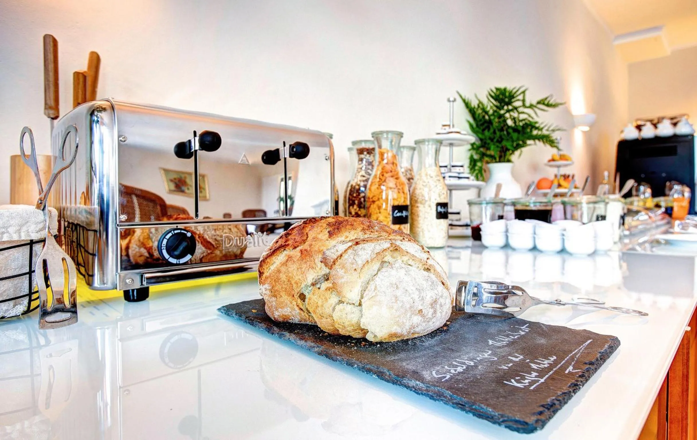 Buffet breakfast in Hotel Villa Königsgarten