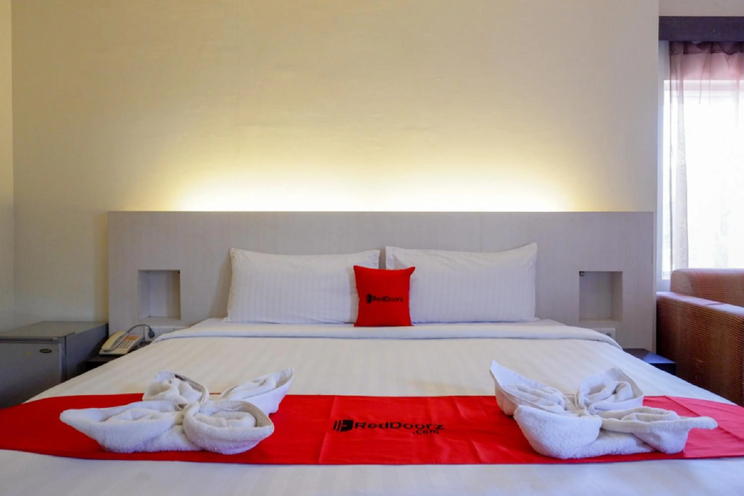 Bedroom, Bed in RedDoorz Plus near Hotel Benua Kendari