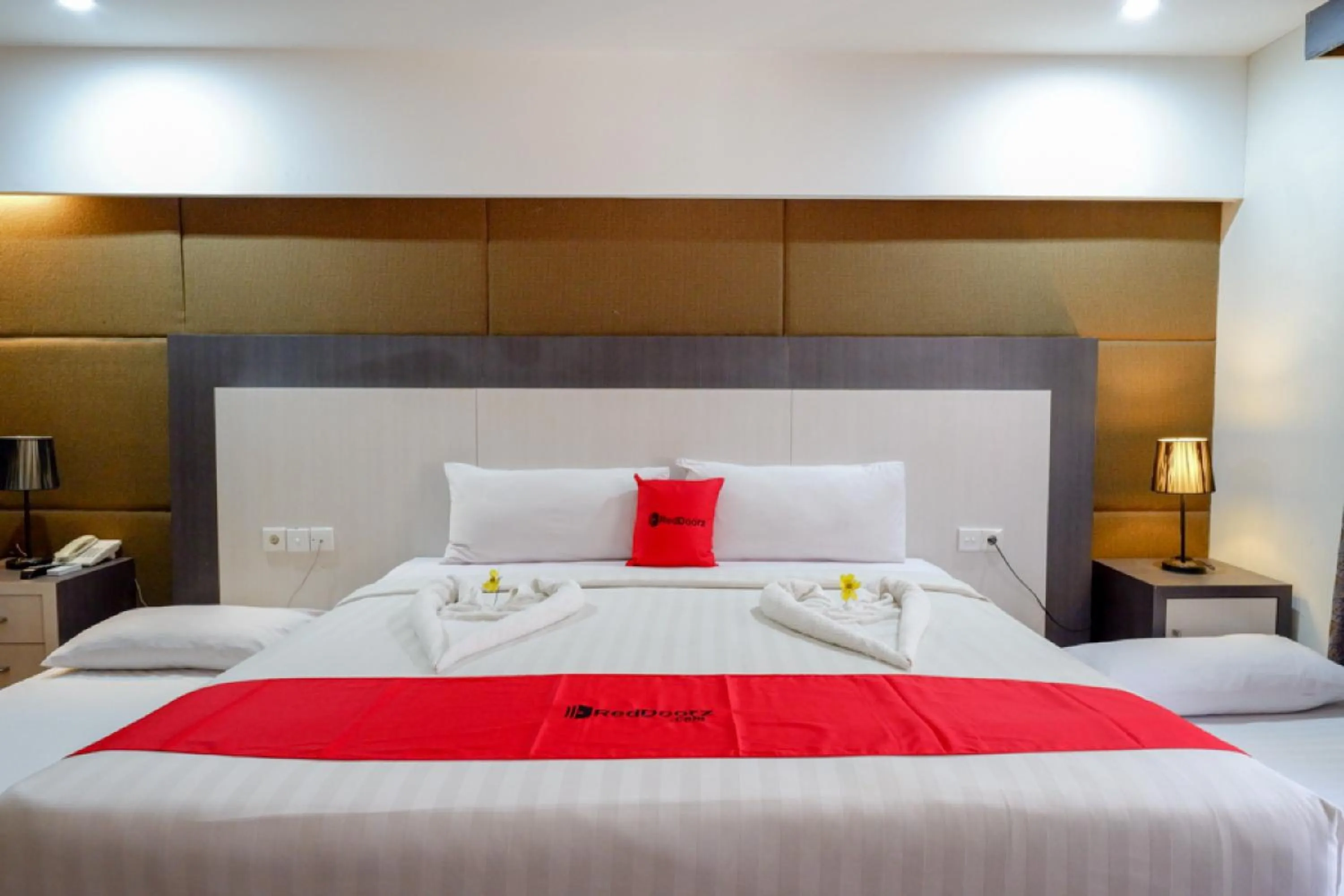 Bedroom, Bed in RedDoorz Plus near Hotel Benua Kendari