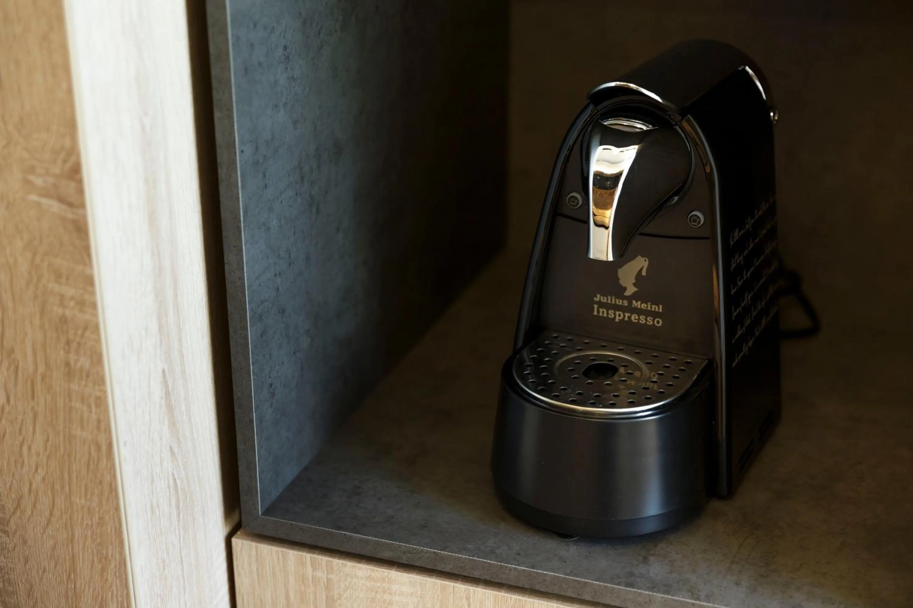 Coffee/tea facilities in Promenada Studios