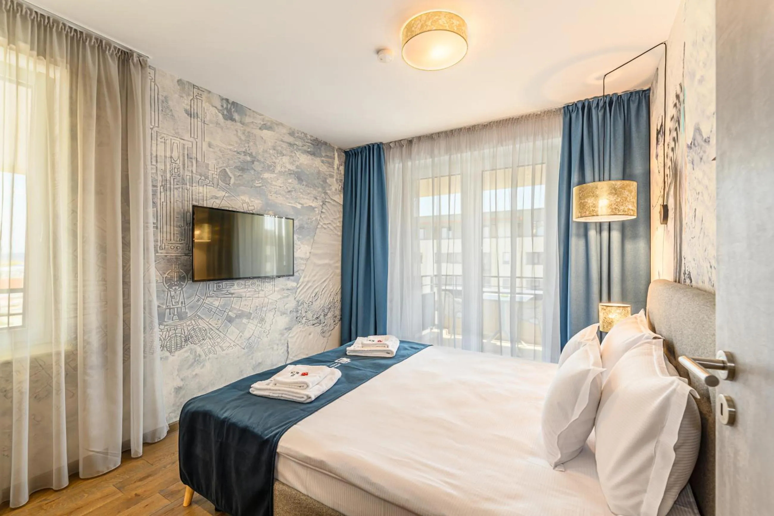 Bed in Promenada Studios