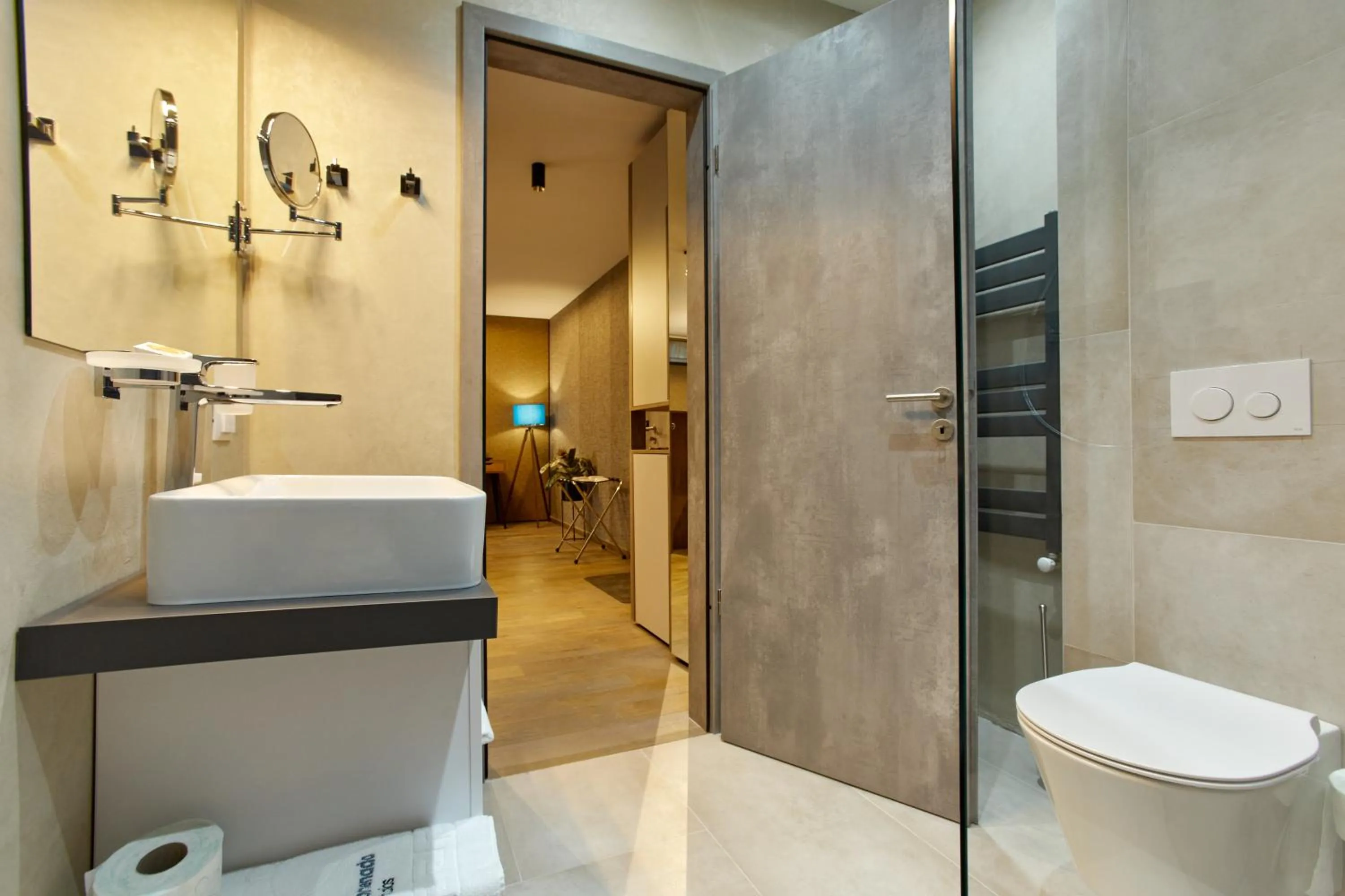 Bathroom in Promenada Studios