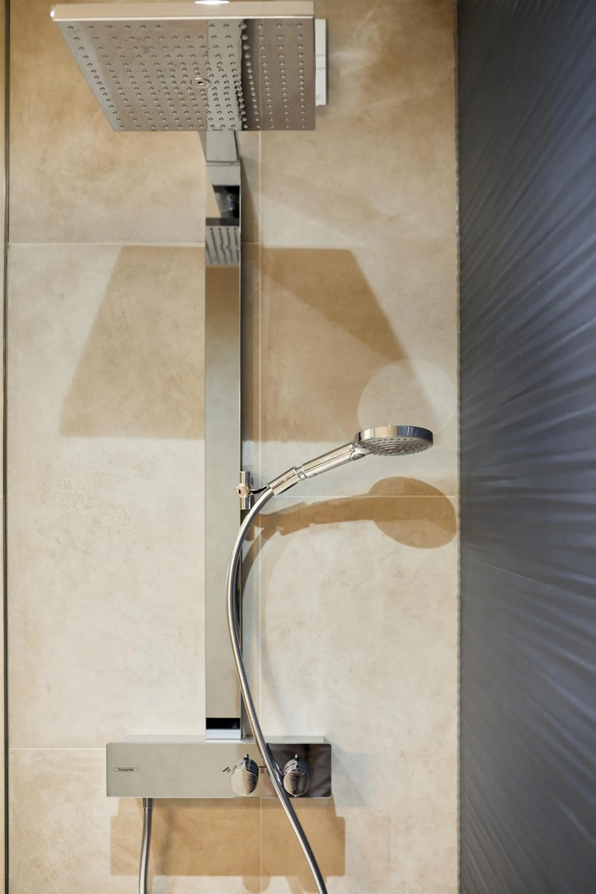 Bathroom in Promenada Studios