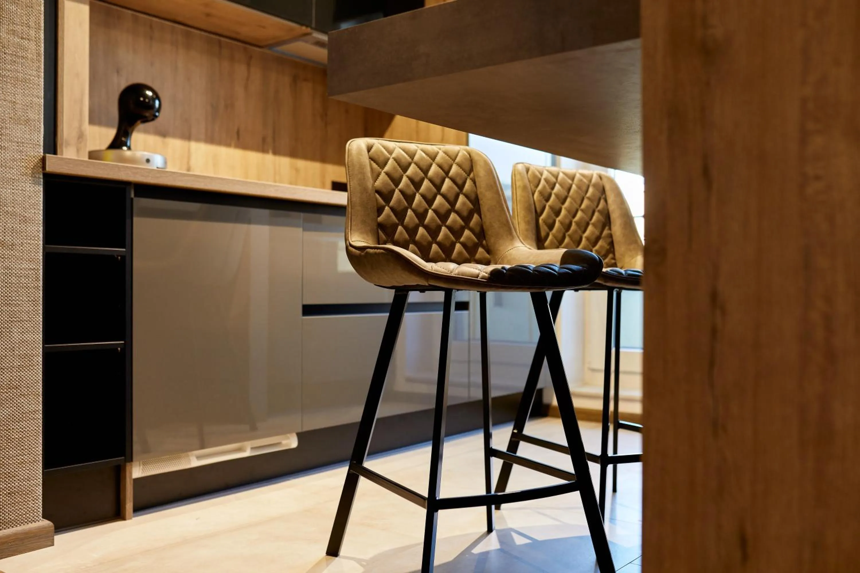 Dining area in Promenada Studios