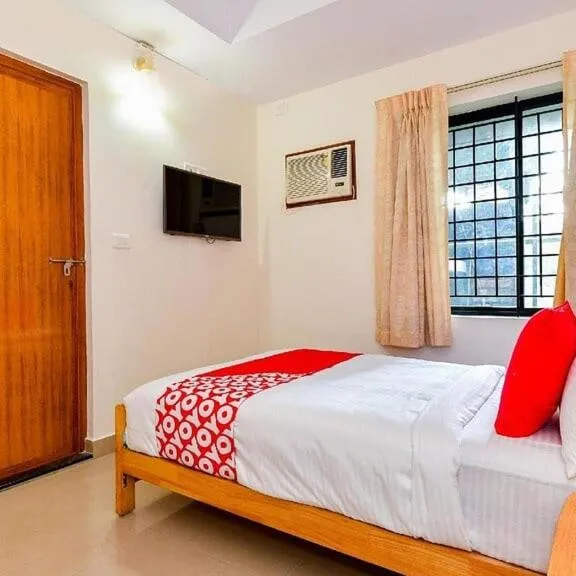 Photo of the whole room, Bed in Hotel Tri-Star Residency