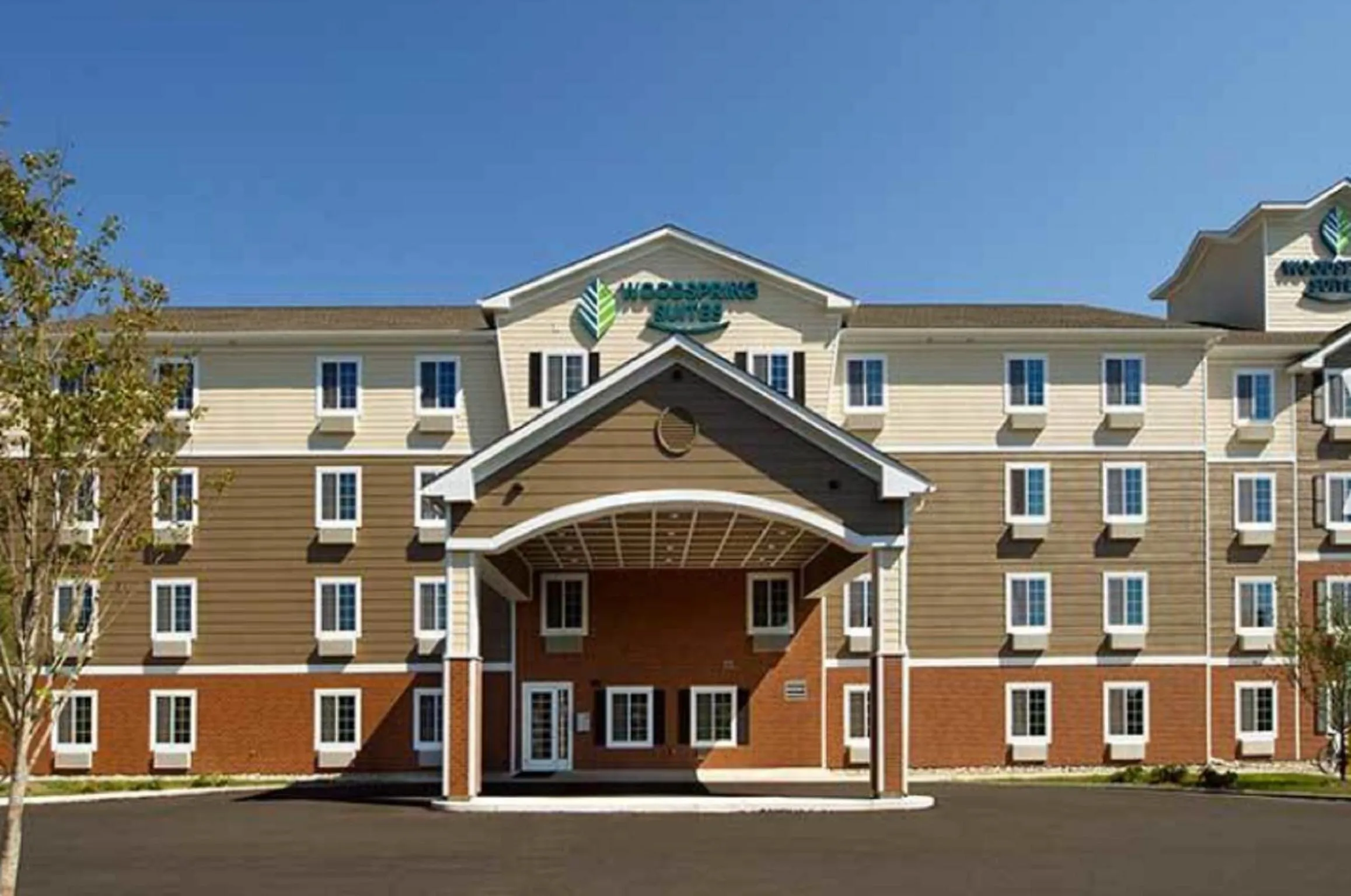 Facade/entrance in WoodSpring Suites Allentown