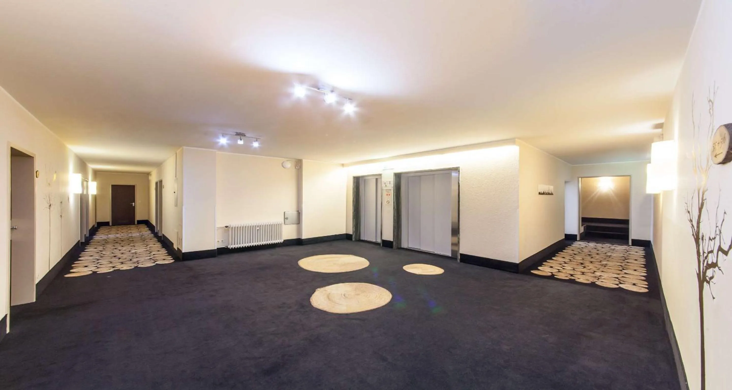 Lobby or reception in Sure Hotel by Best Western Muenchen Hauptbahnhof
