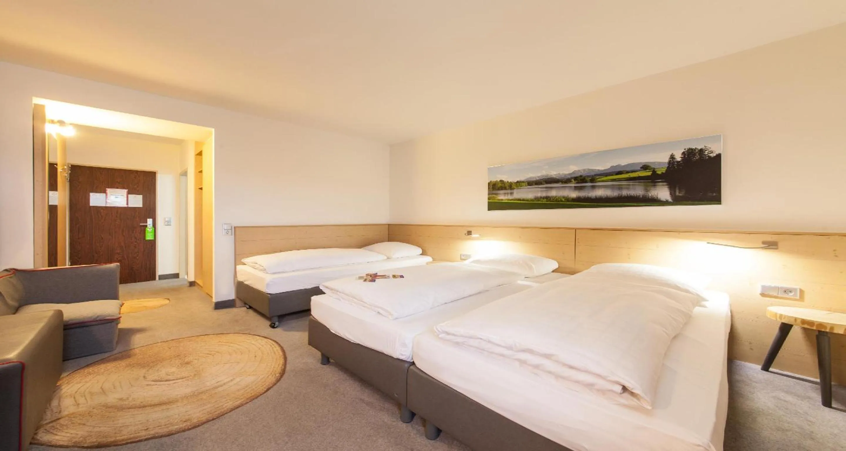 Bedroom, Bed in Sure Hotel by Best Western Muenchen Hauptbahnhof