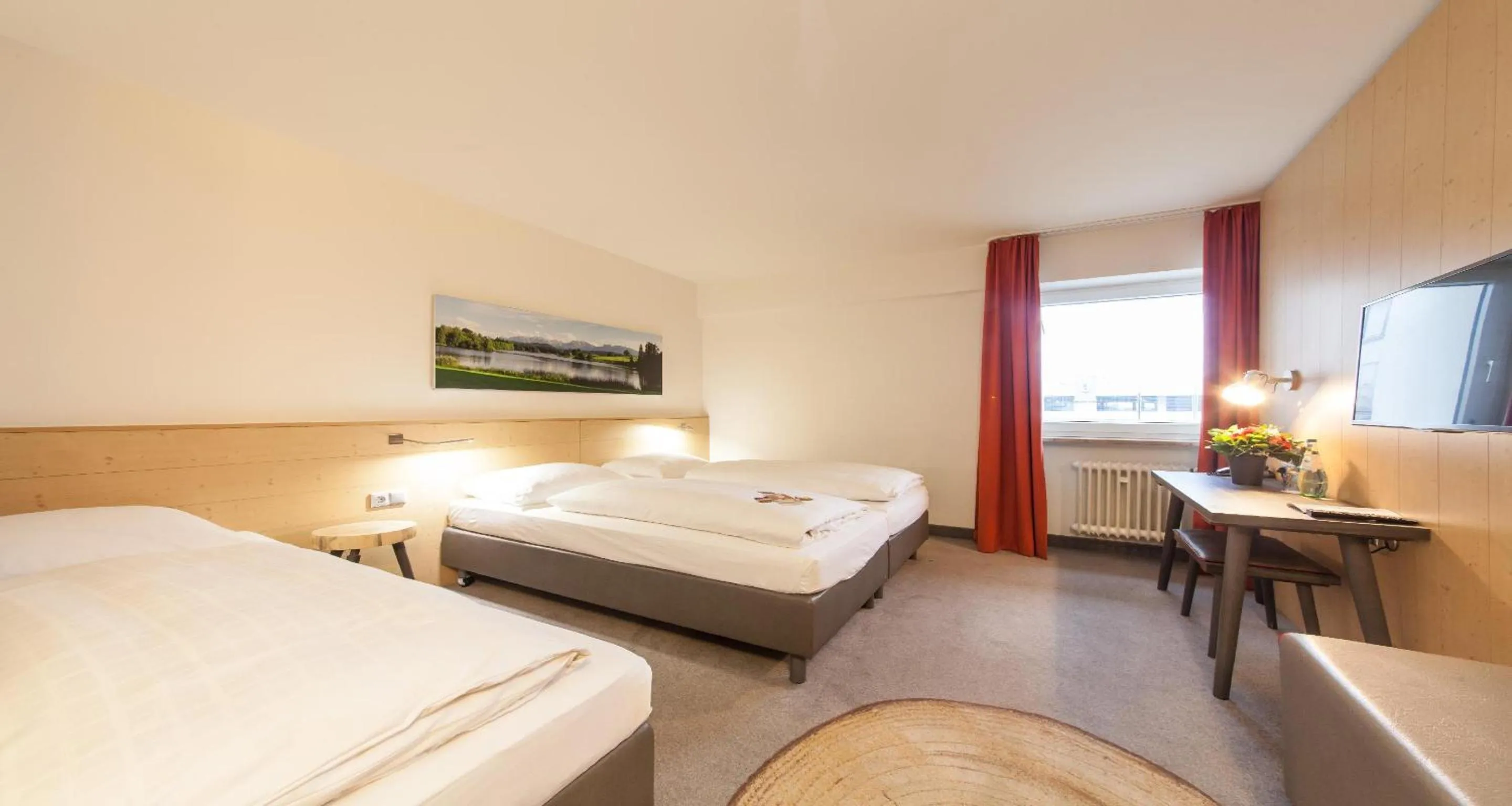 Bedroom, Bed in Sure Hotel by Best Western Muenchen Hauptbahnhof