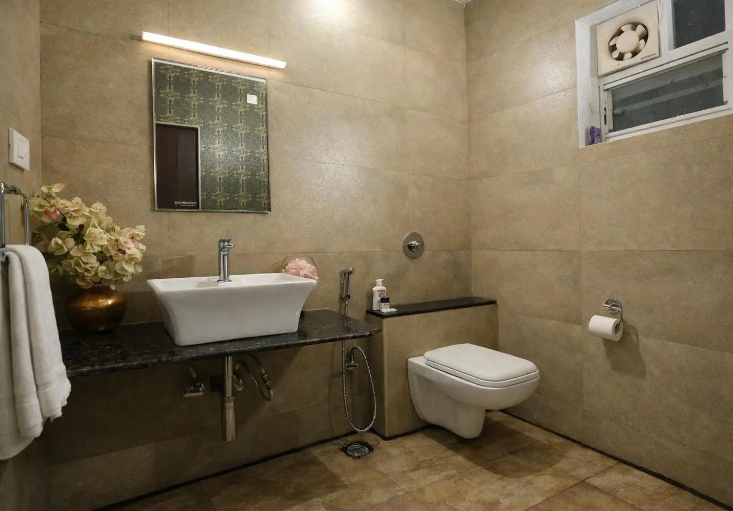 Bathroom in Coffee Bean Inn