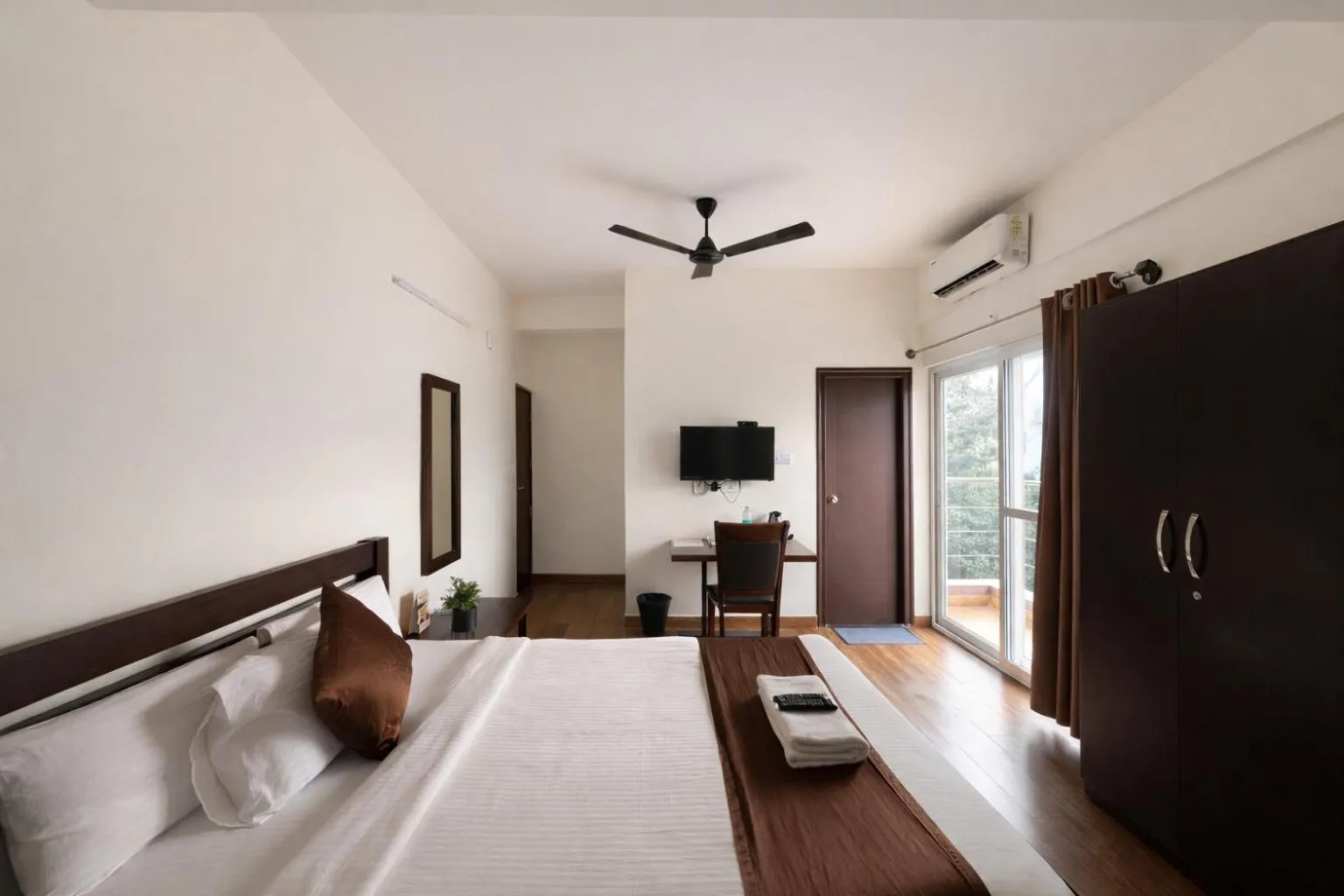 Bed in Coffee Bean Inn