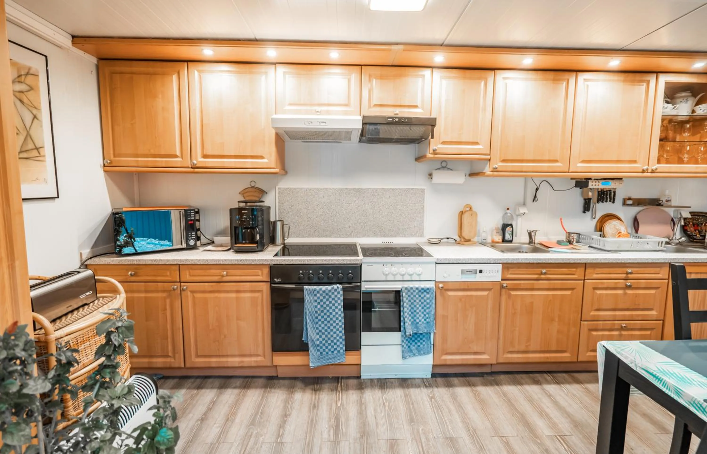 Kitchen or kitchenette in Motel Home Berlin